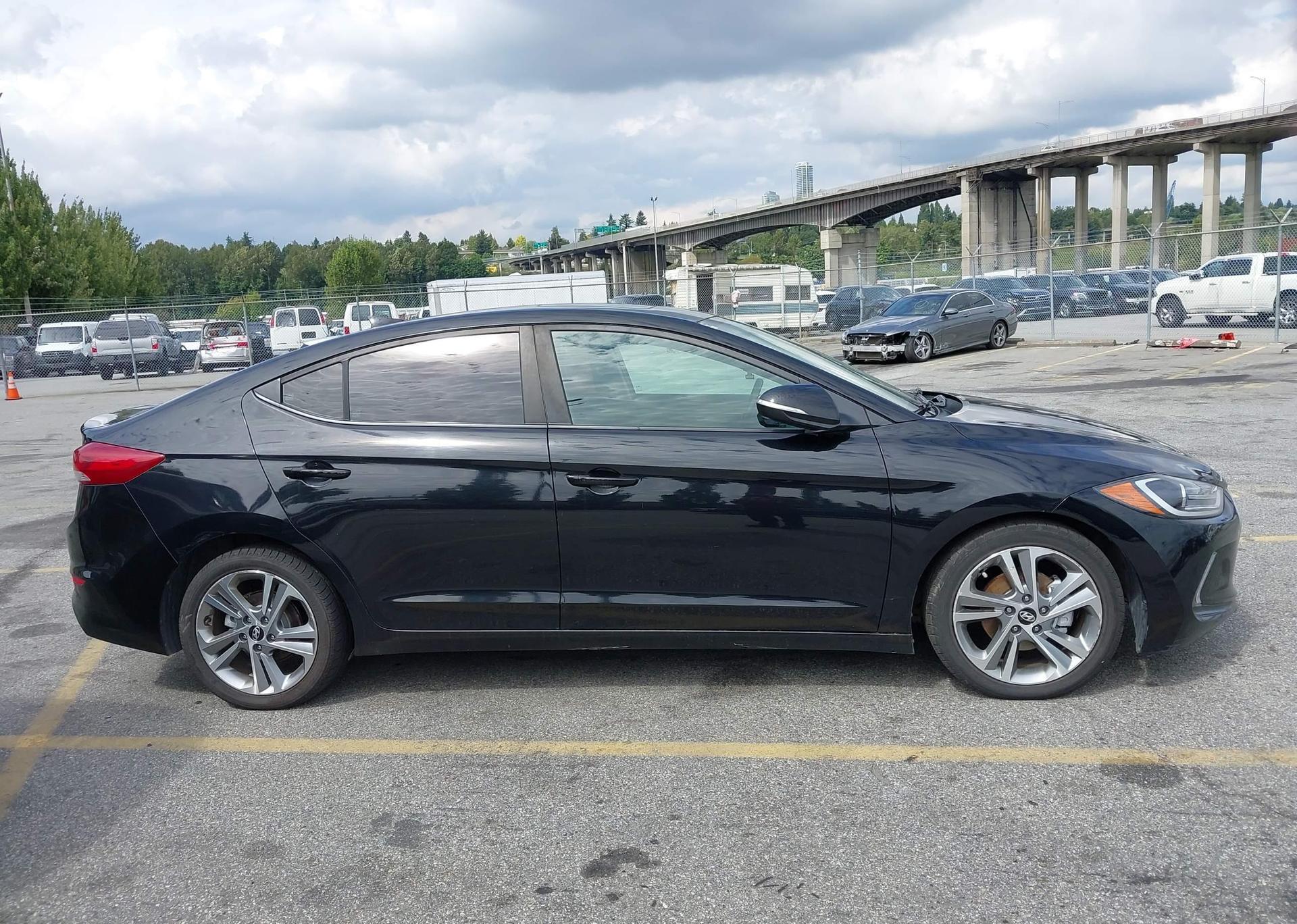 2017 HYUNDAI ELANTRA SE