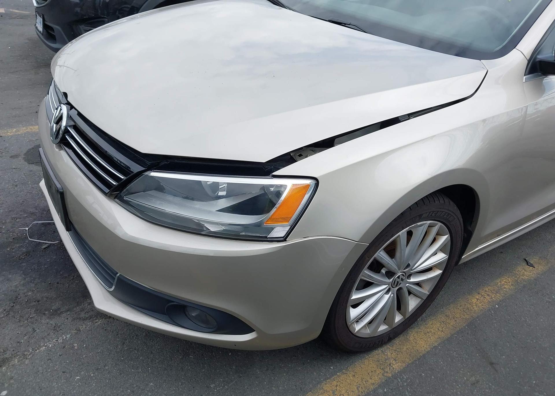 2012 VOLKSWAGEN JETTA
