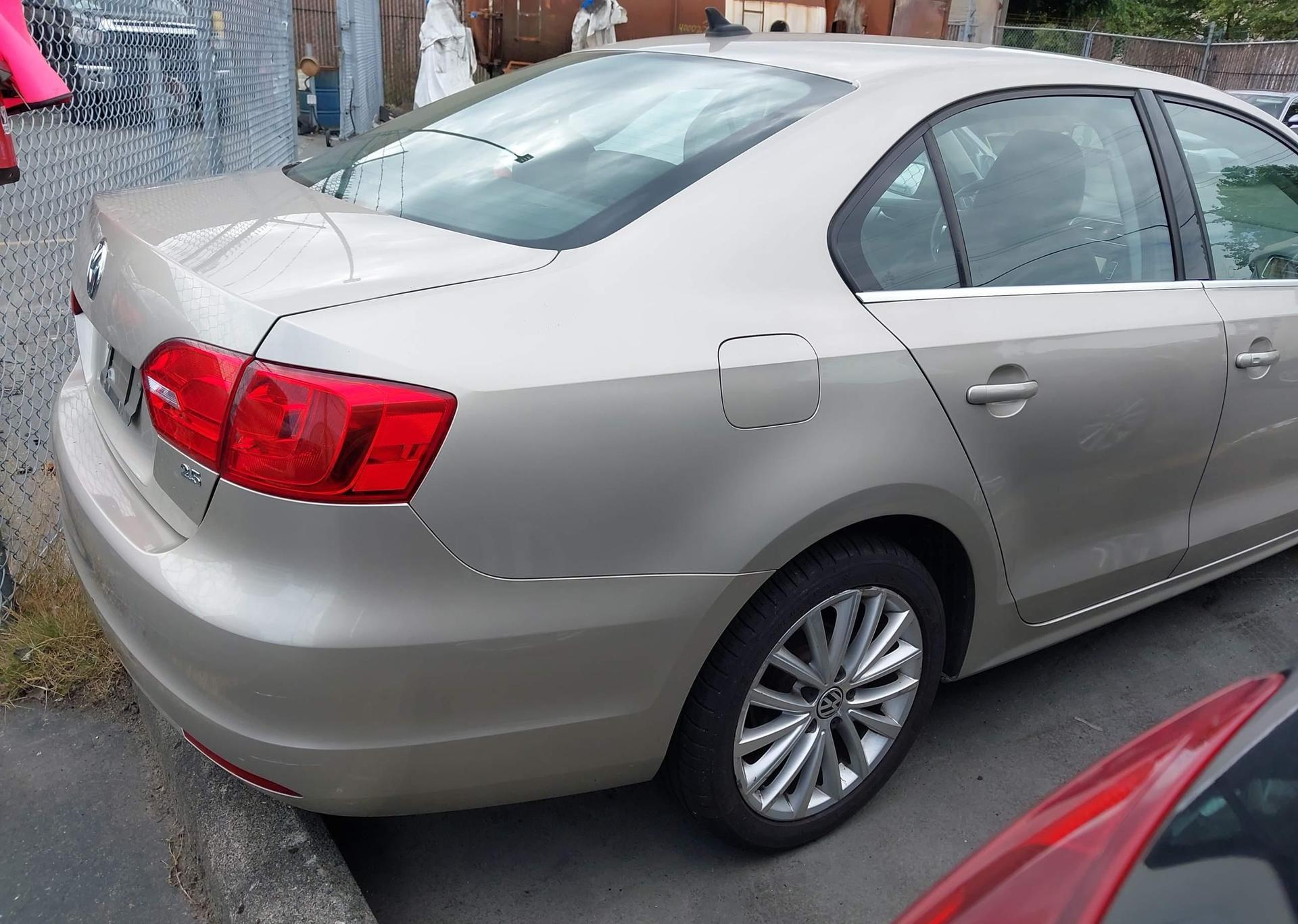 2012 VOLKSWAGEN JETTA