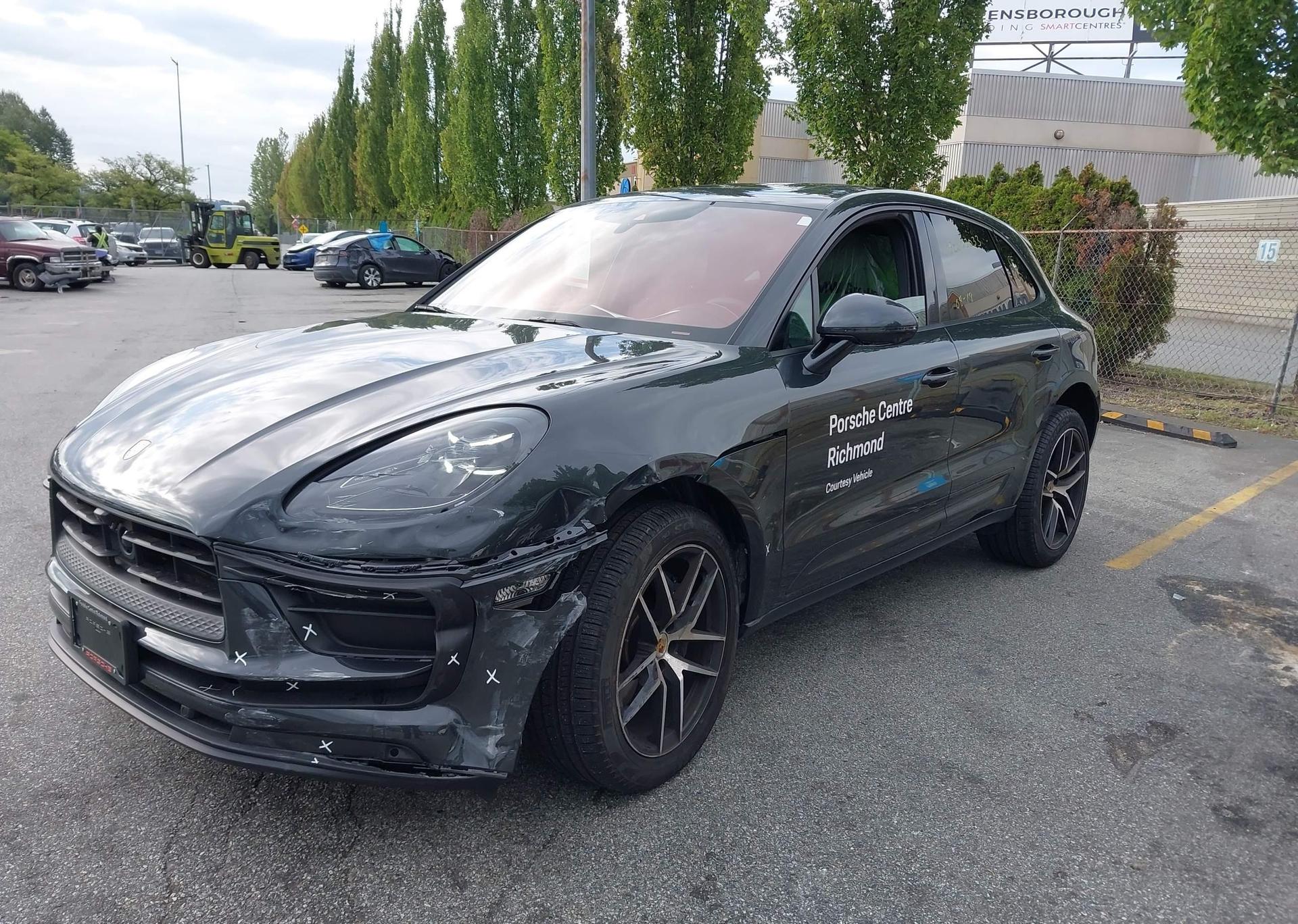 2025 PORSCHE MACAN