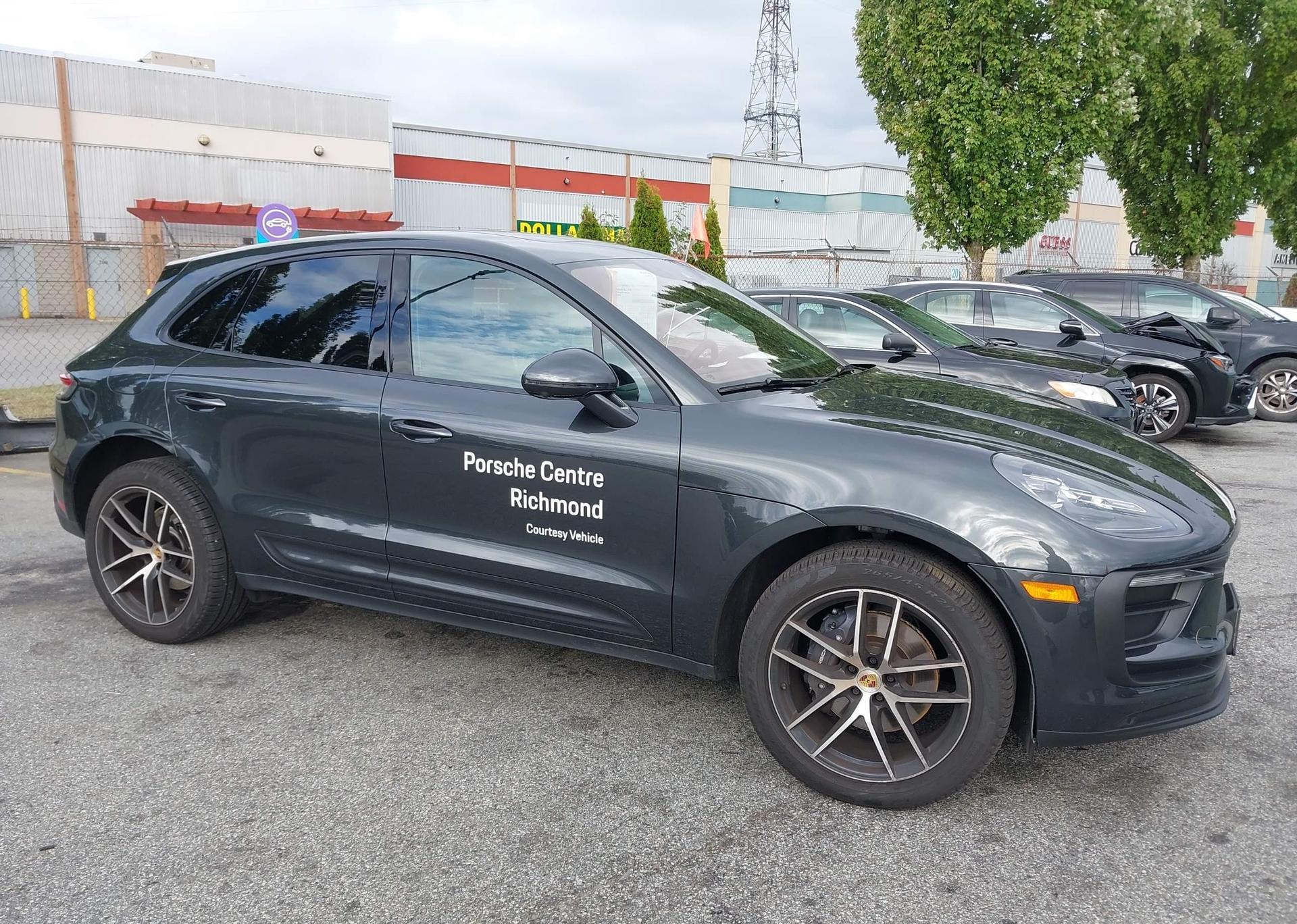 2025 PORSCHE MACAN