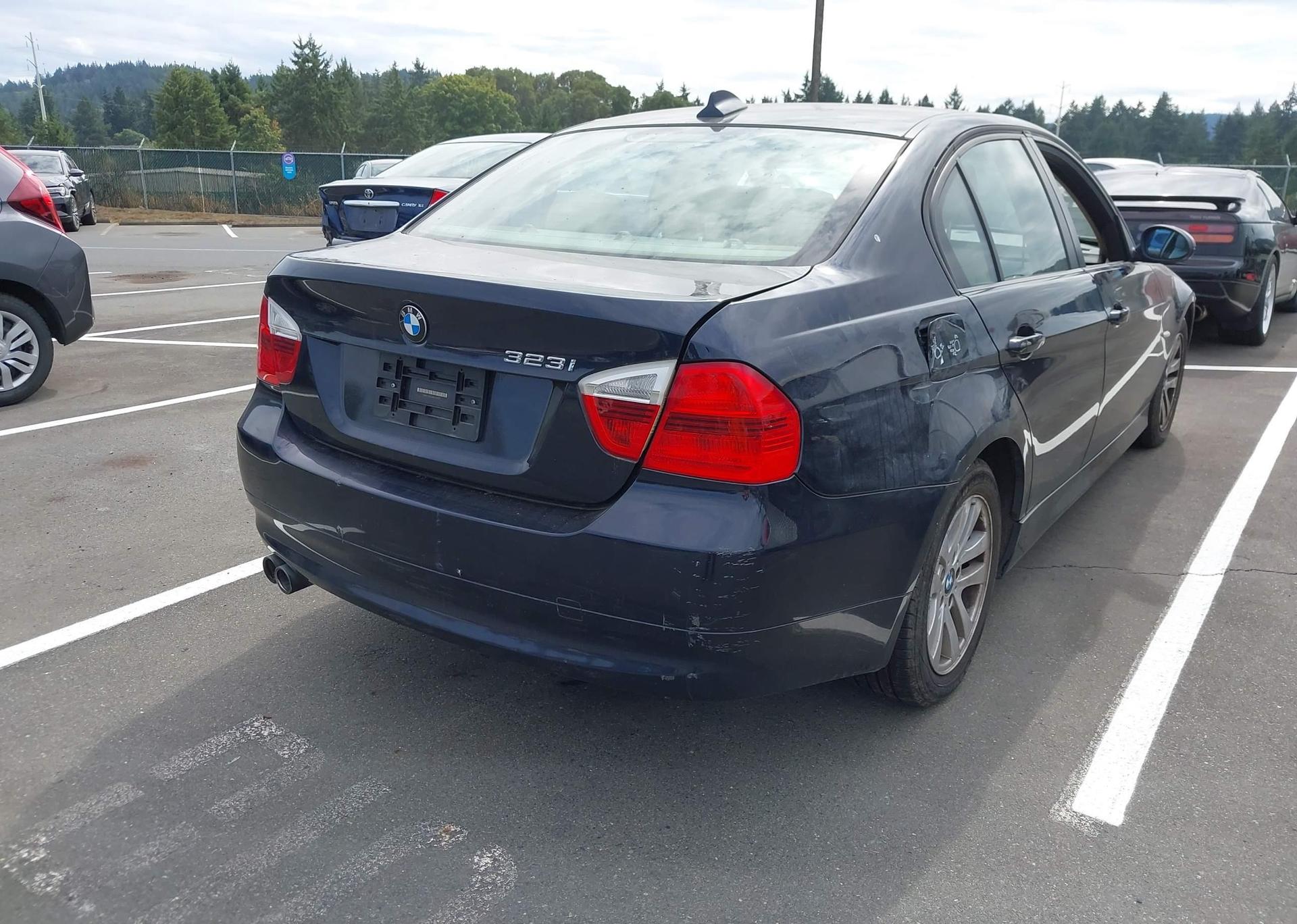 2008 BMW 323I