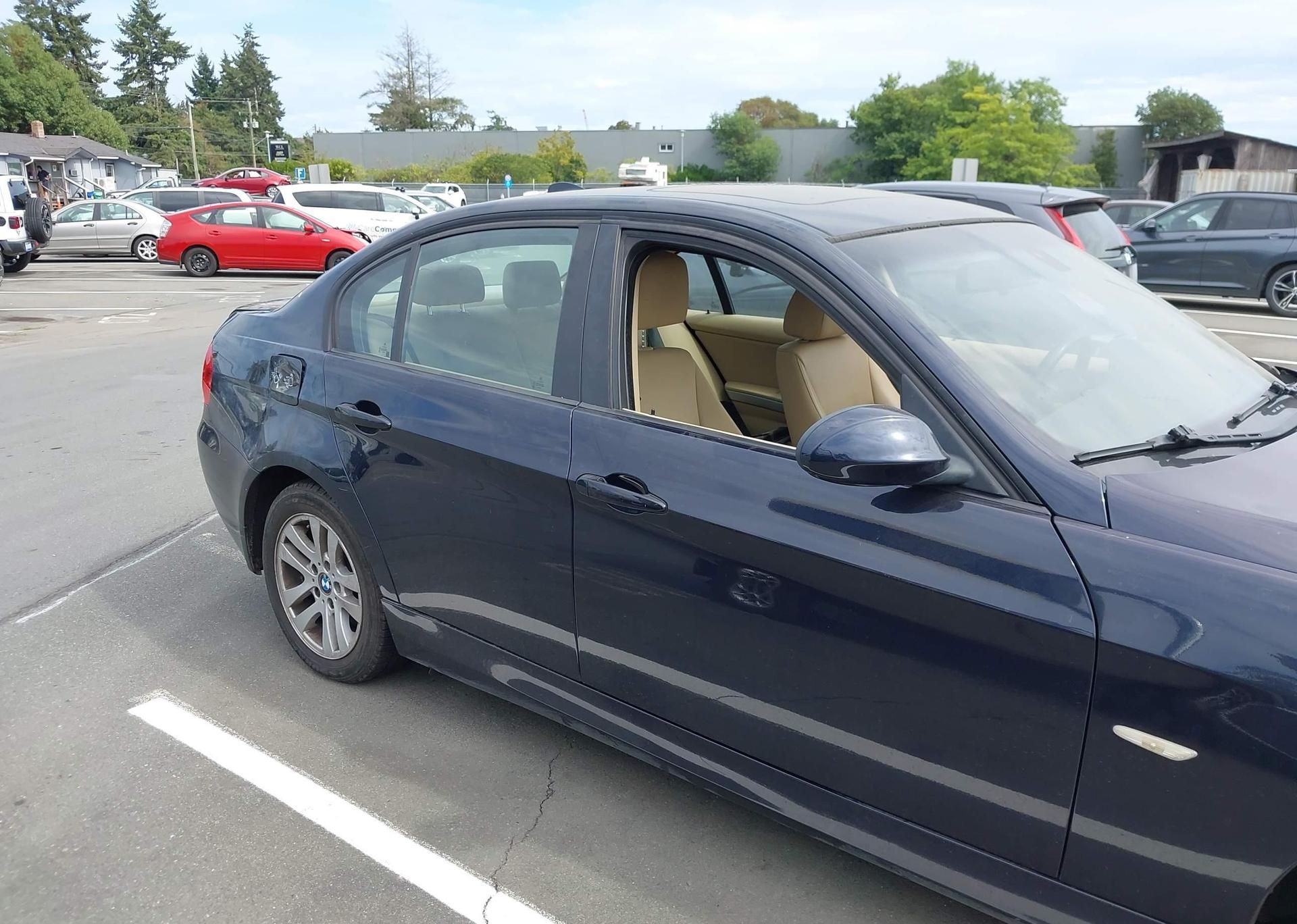 2008 BMW 323I