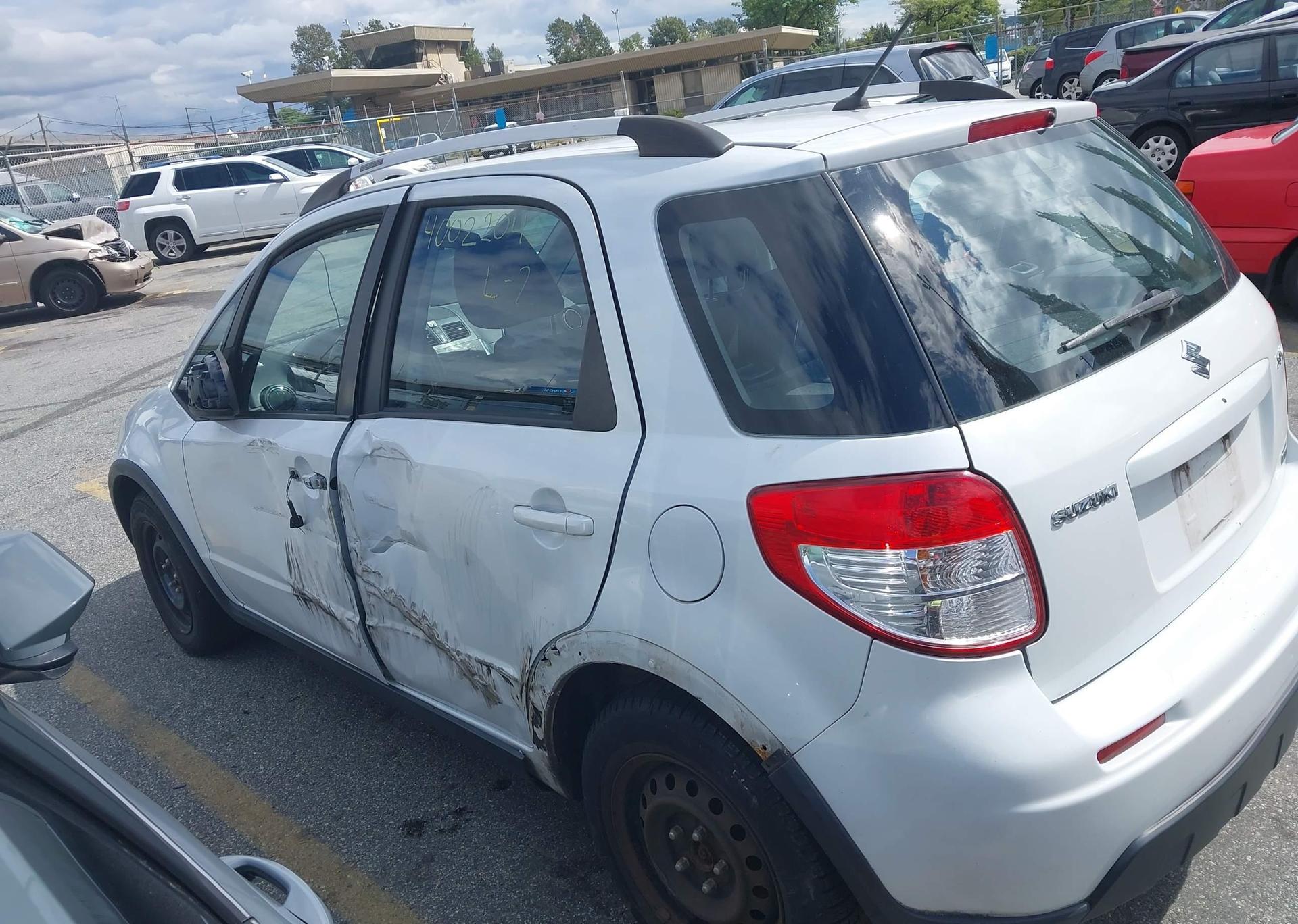 2010 SUZUKI SX4