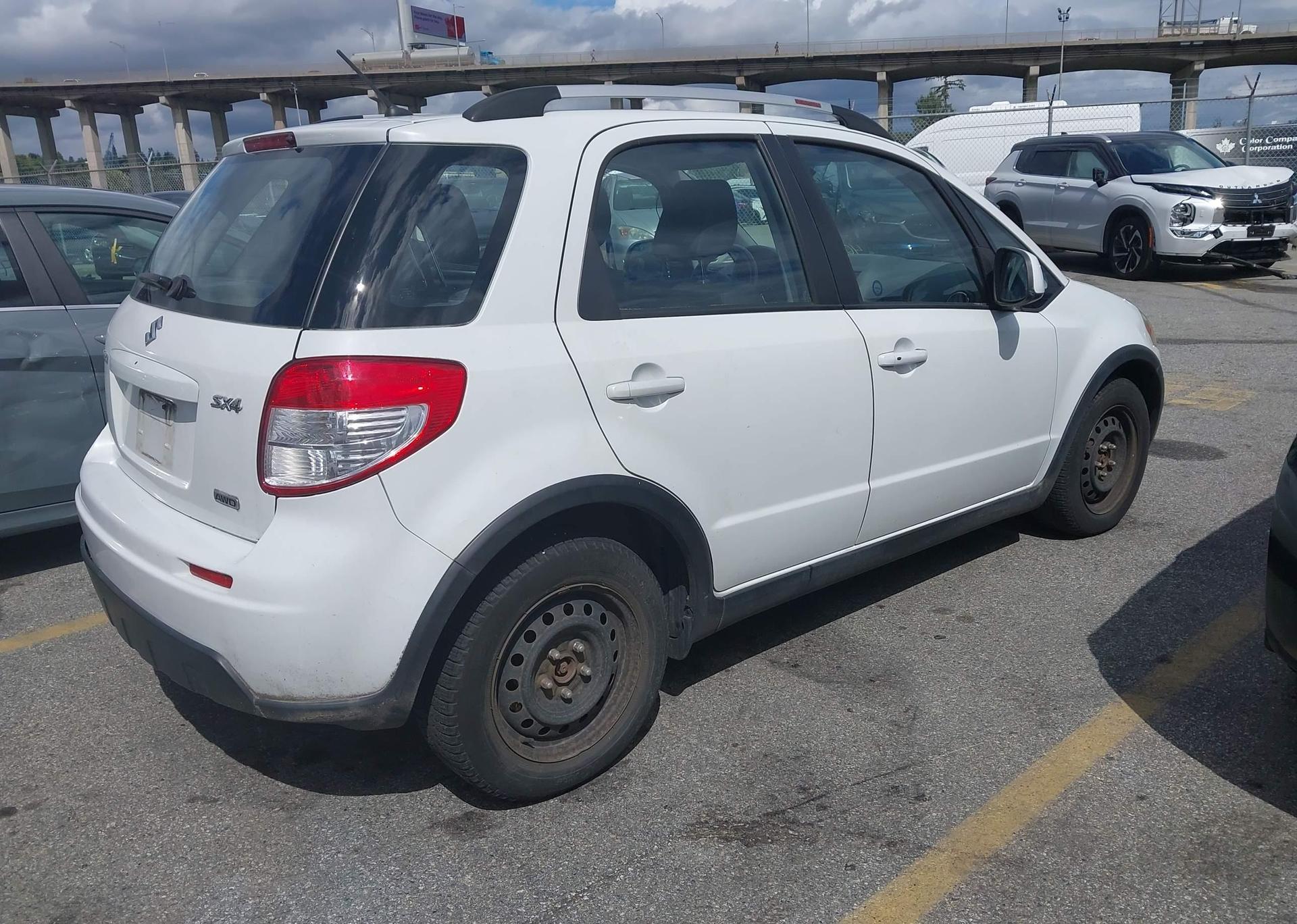 2010 SUZUKI SX4