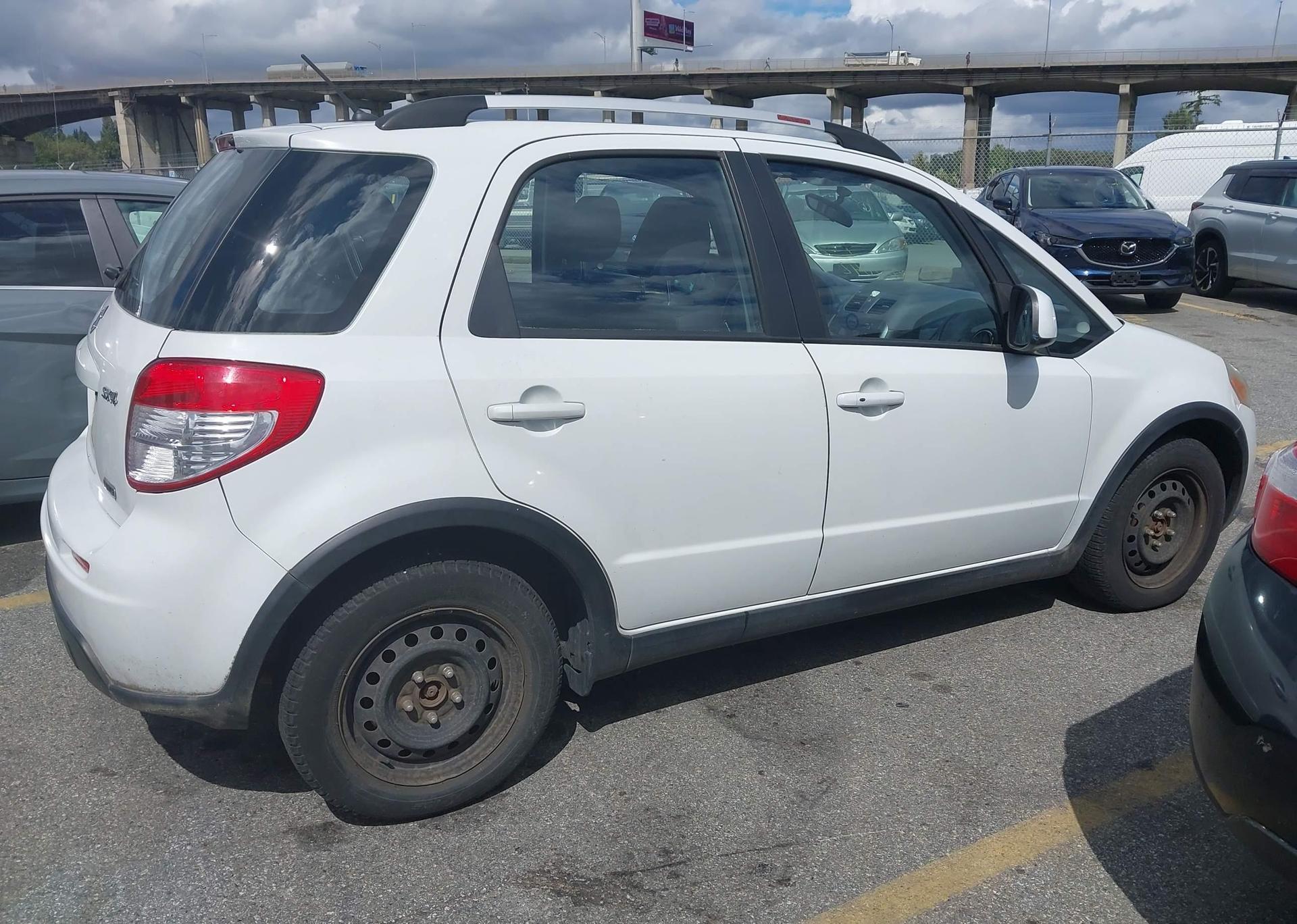 2010 SUZUKI SX4
