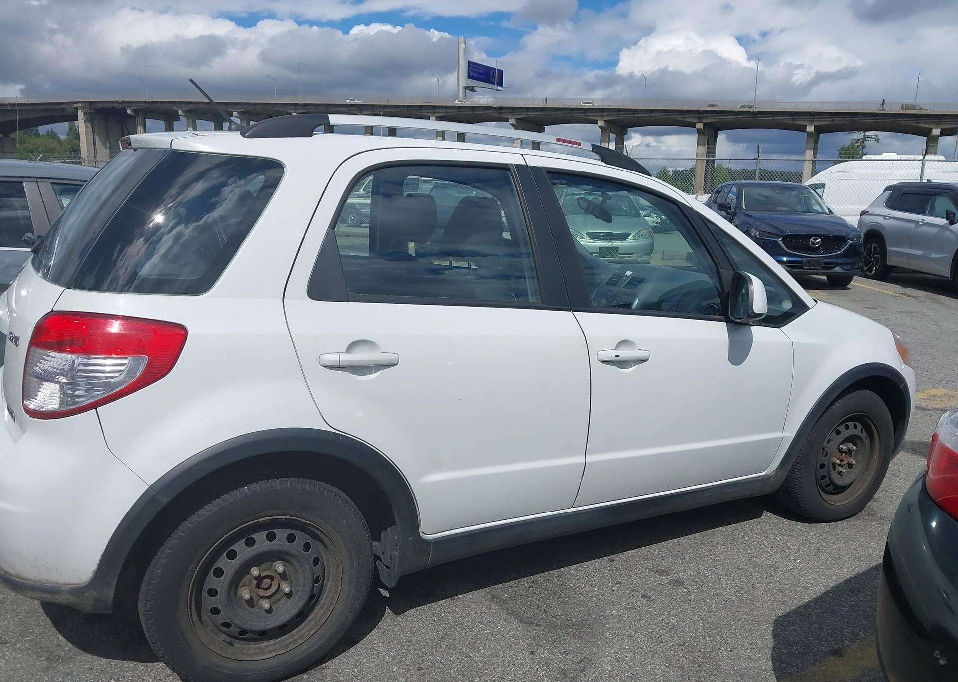 2010 SUZUKI SX4