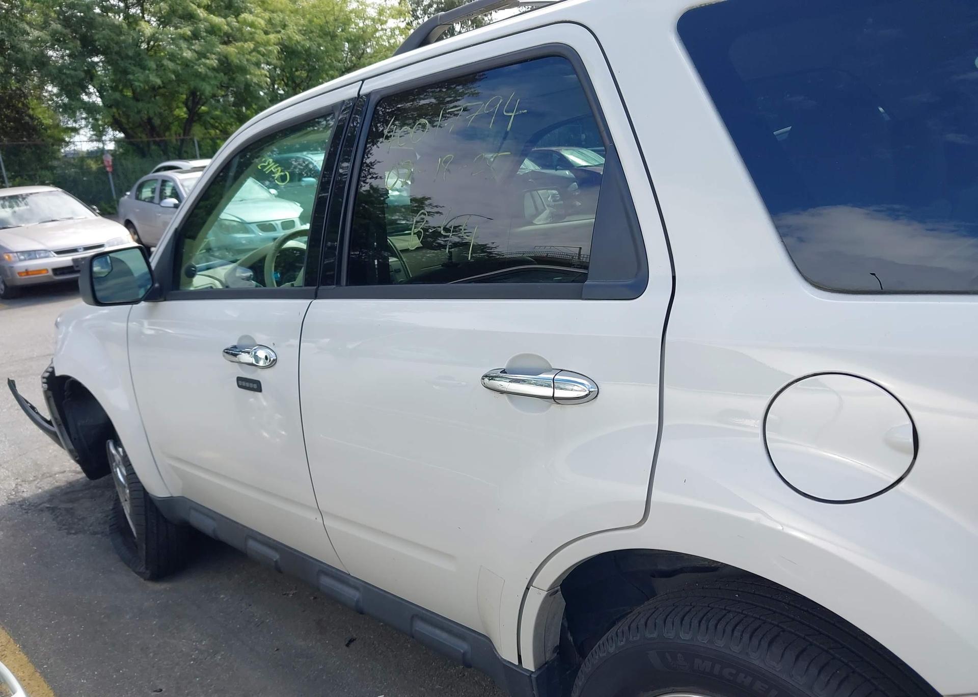 2011 FORD ESCAPE XLT