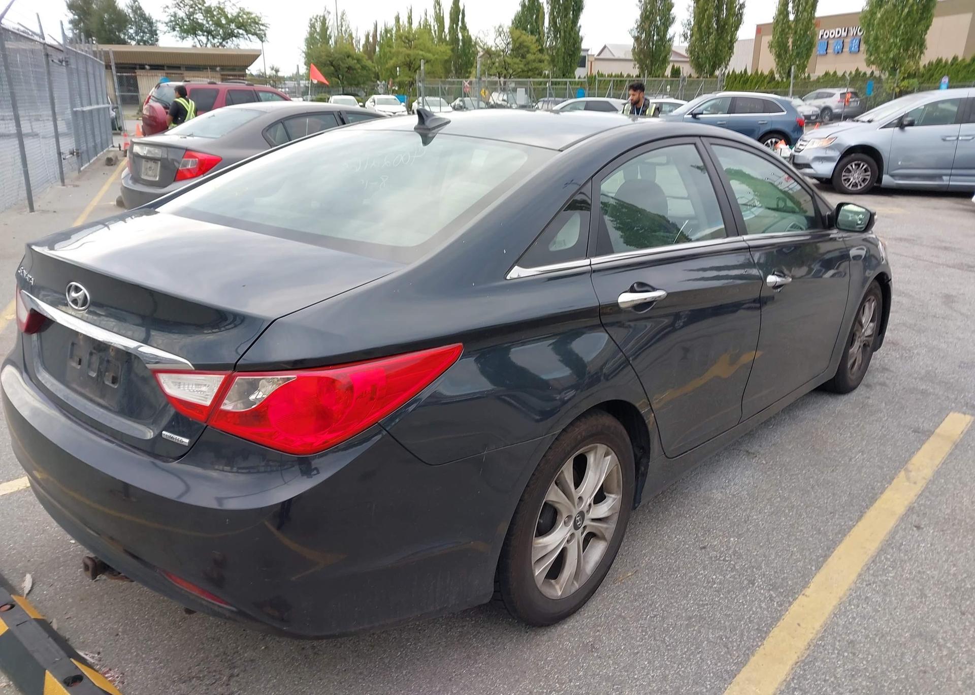 2011 HYUNDAI SONATA SE
