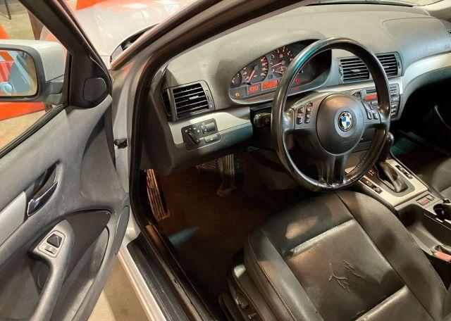 2005 BMW 325I