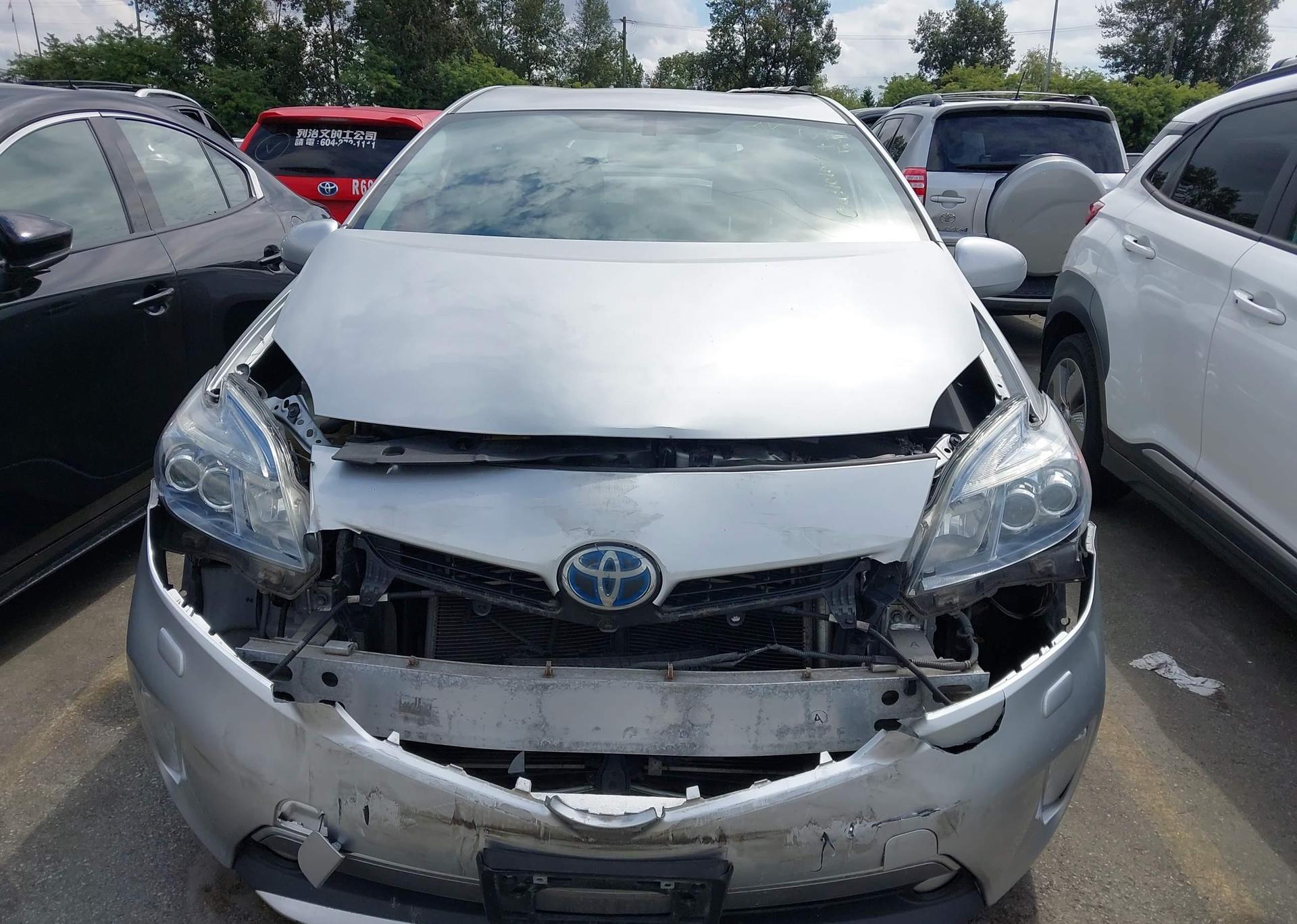 2014 TOYOTA PRIUS PLUG-IN