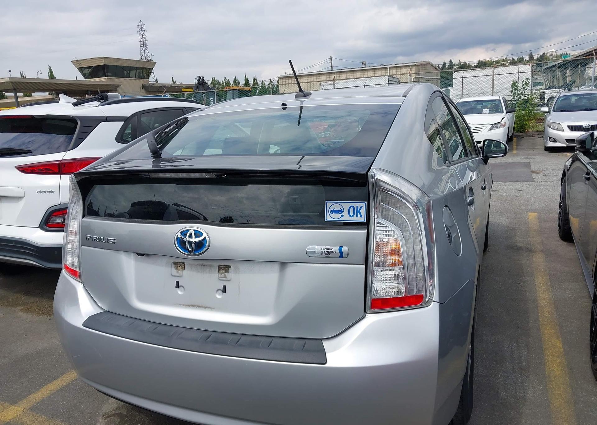2014 TOYOTA PRIUS PLUG-IN