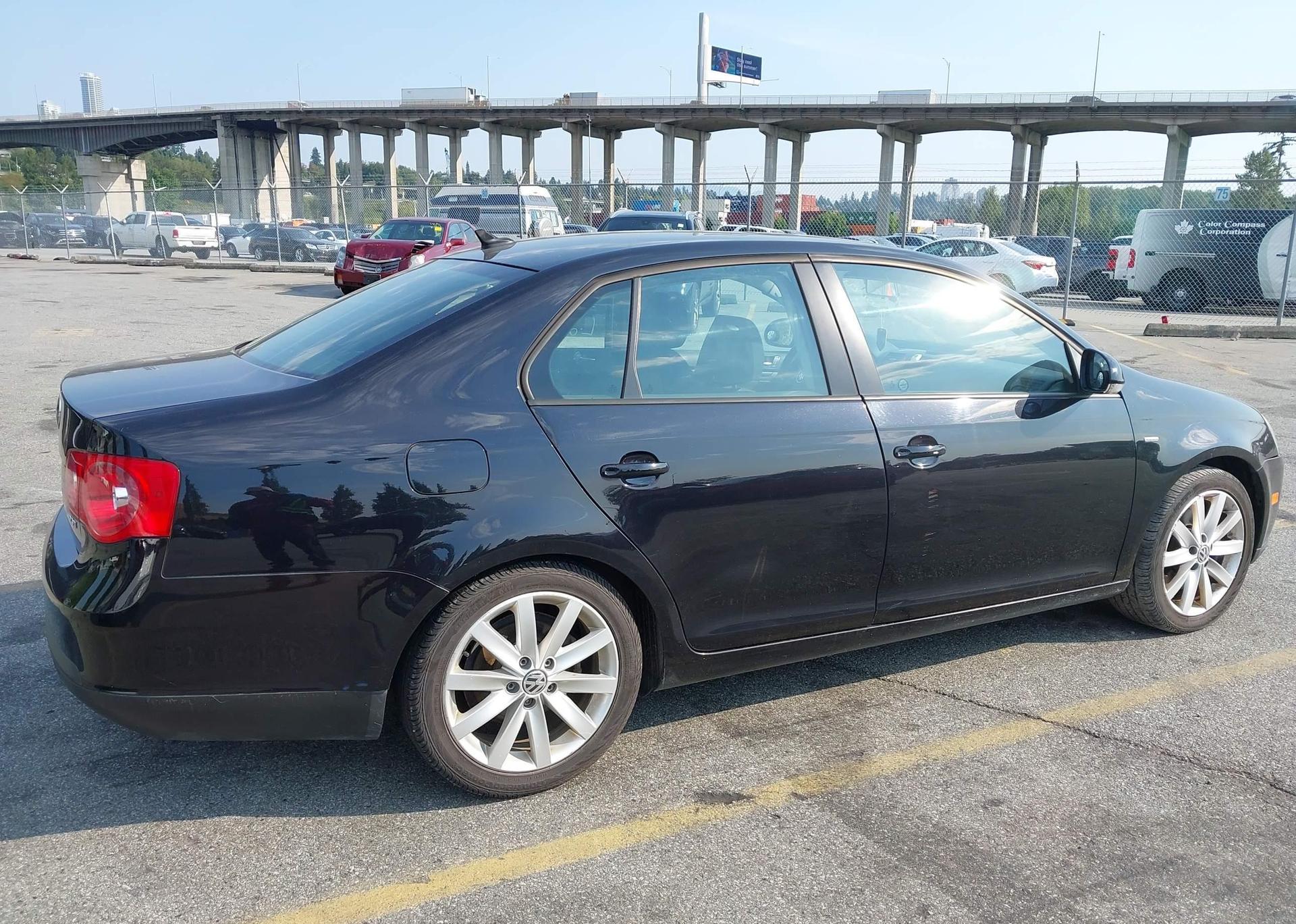 2010 VOLKSWAGEN JETTA