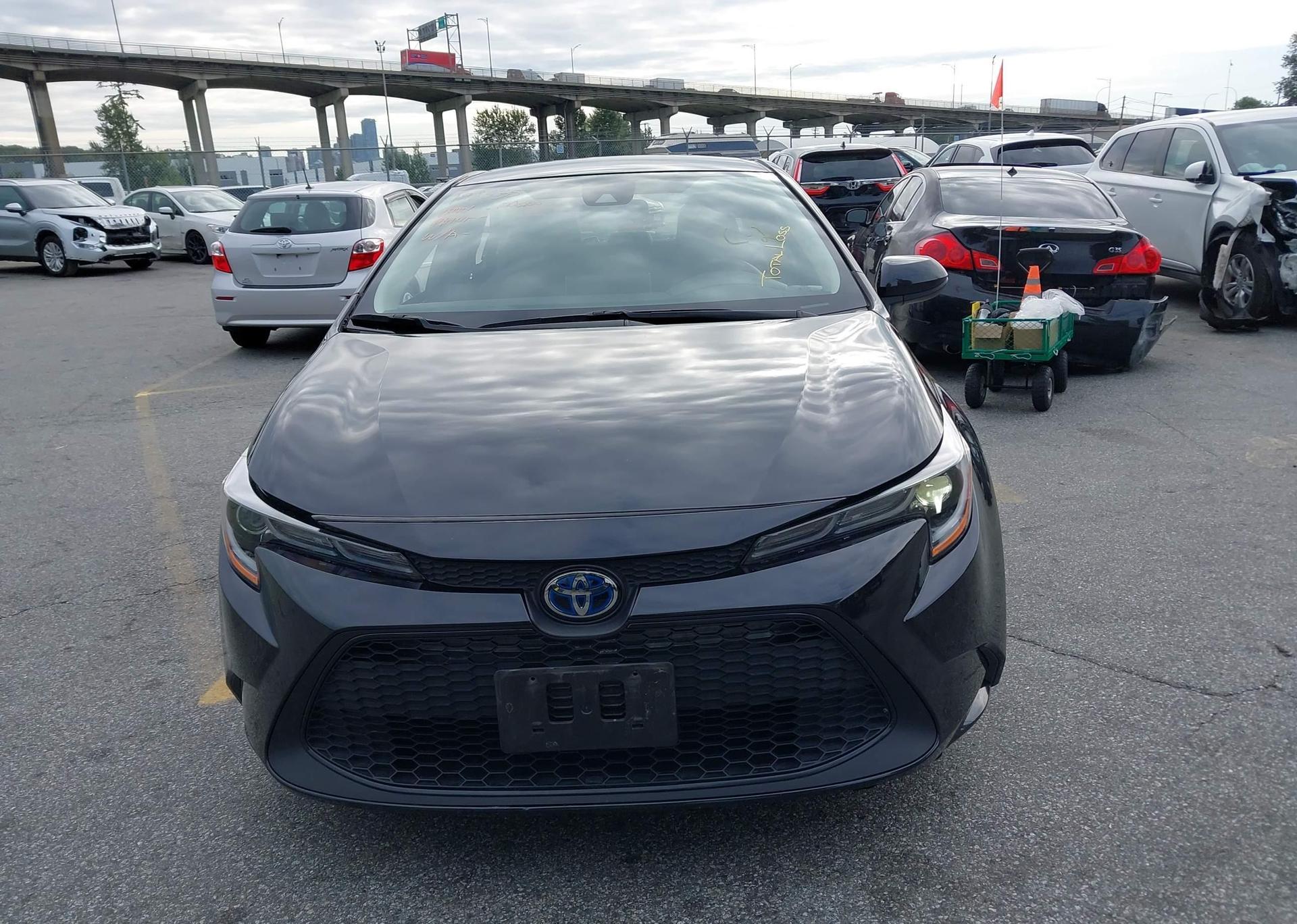 2021 TOYOTA COROLLA