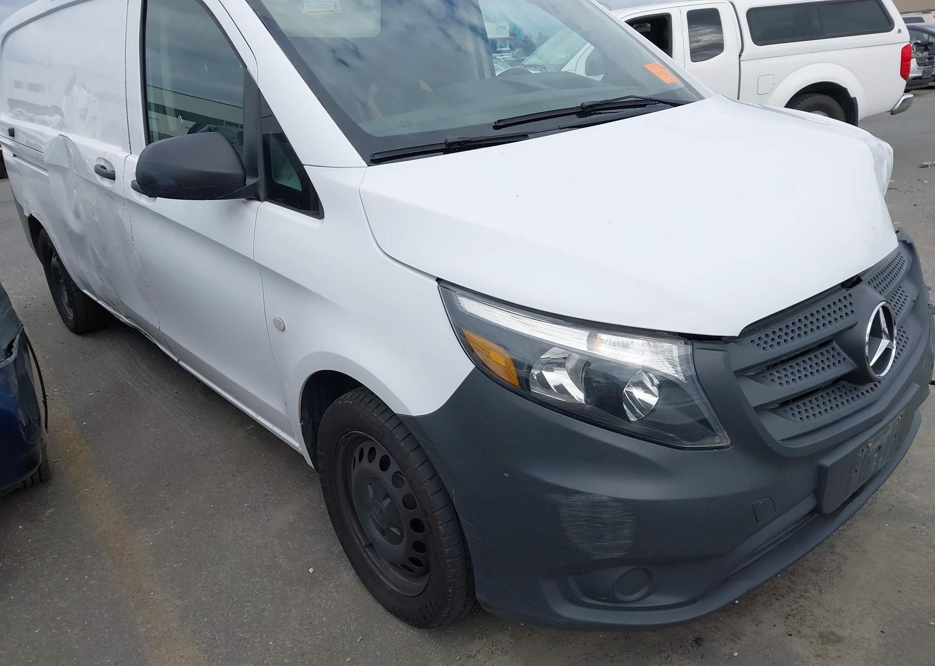2018 MERCEDES-BENZ METRIS