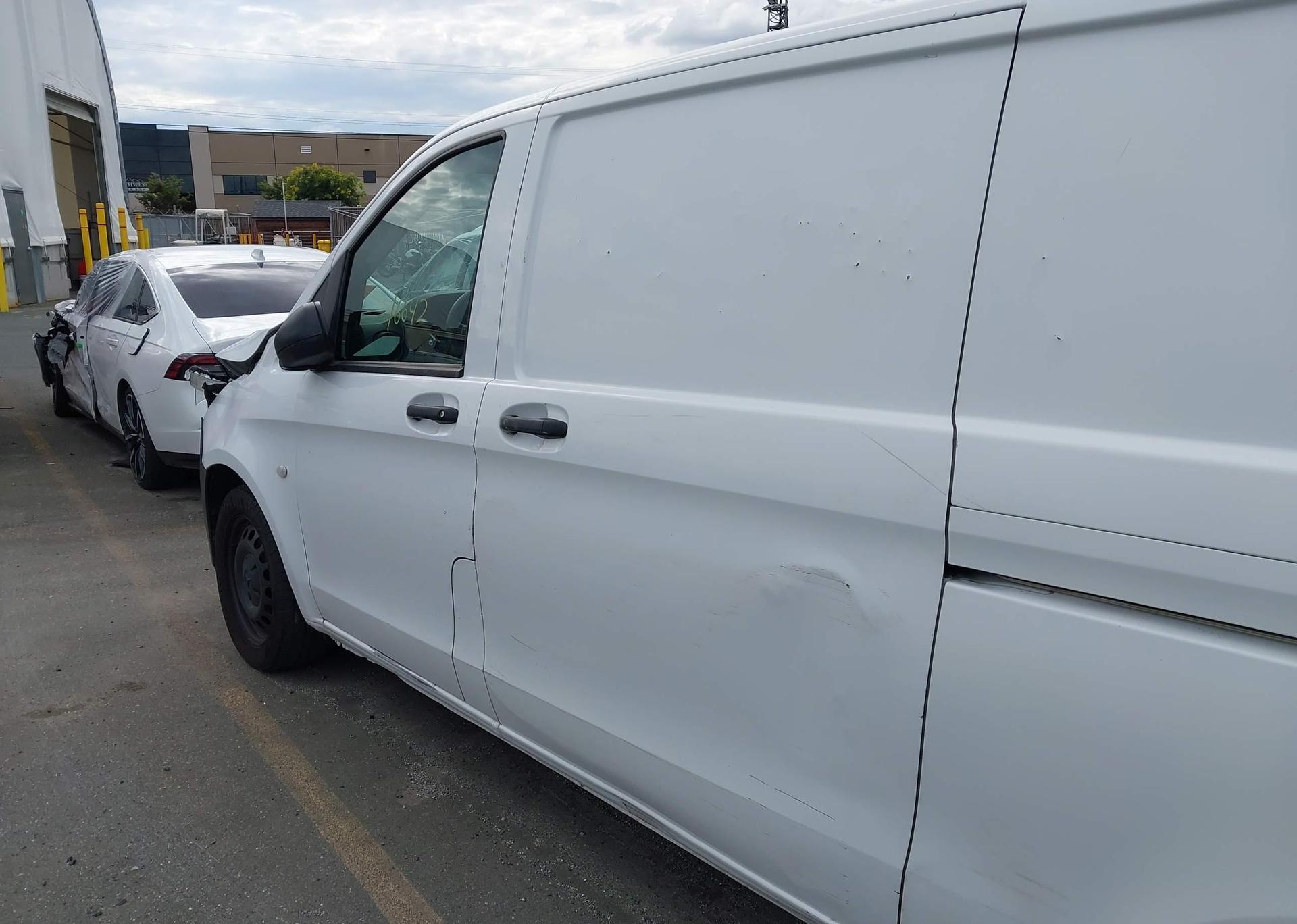 2018 MERCEDES-BENZ METRIS