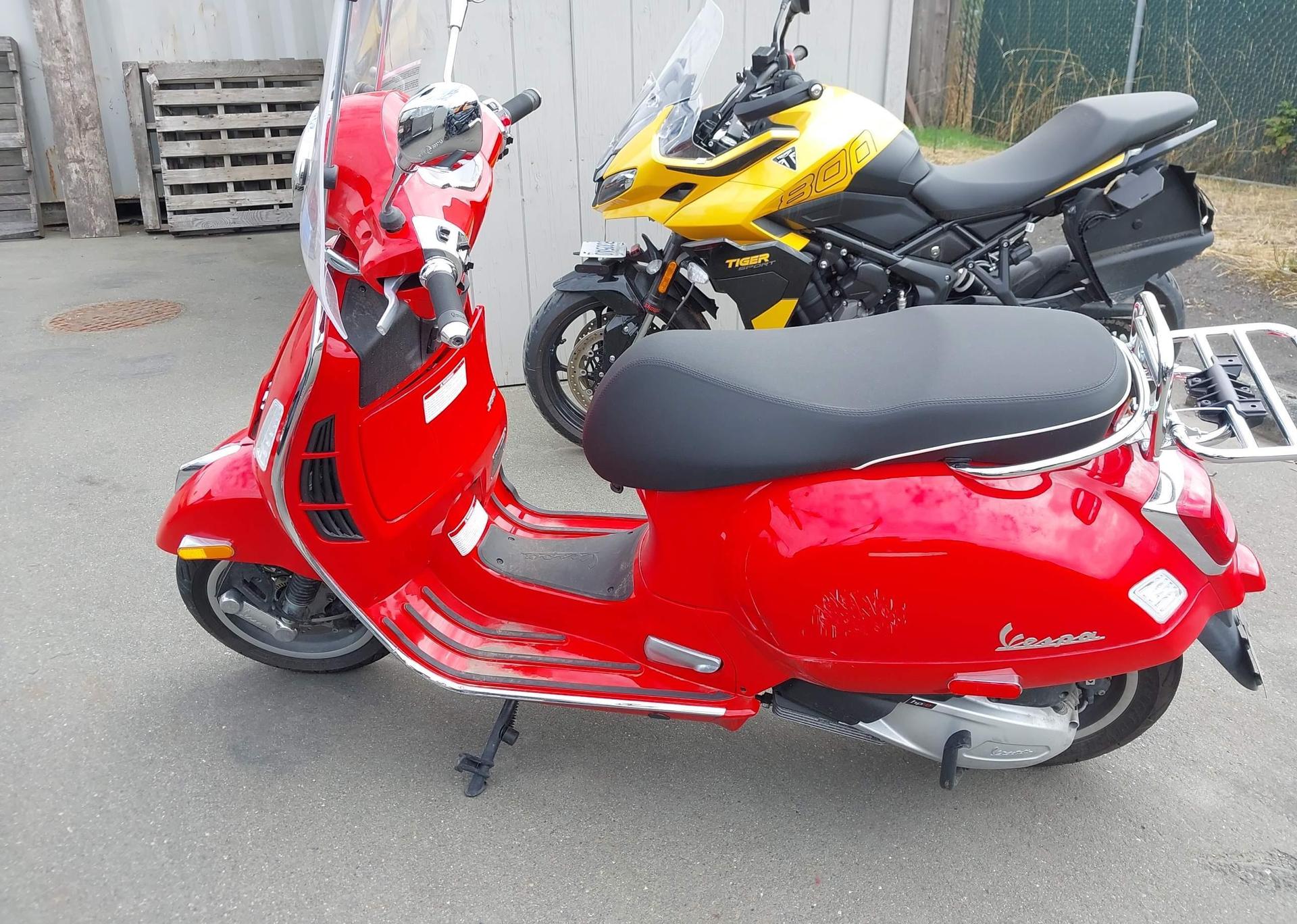 2024 VESPA GTS