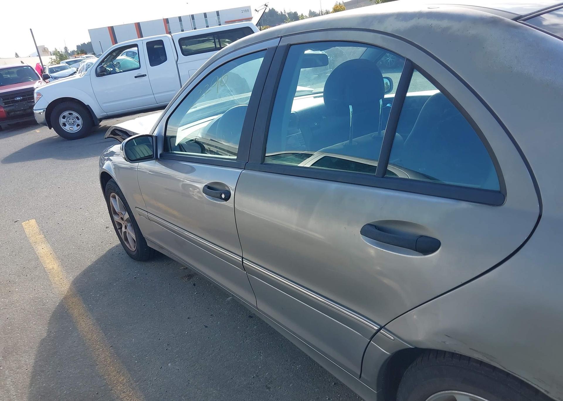 2005 MERCEDES-BENZ C 230K SPORT SEDAN