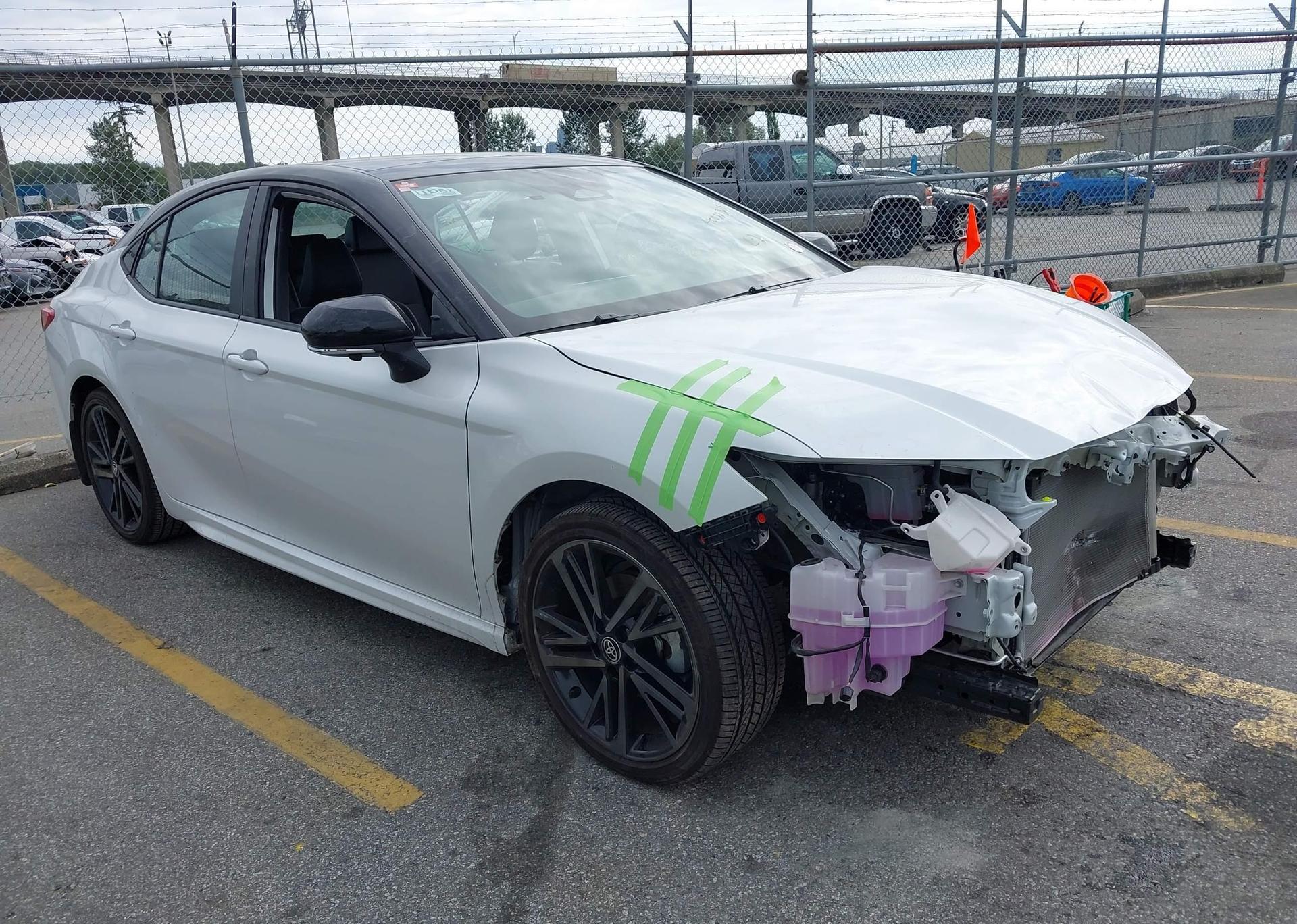 2025 TOYOTA CAMRY