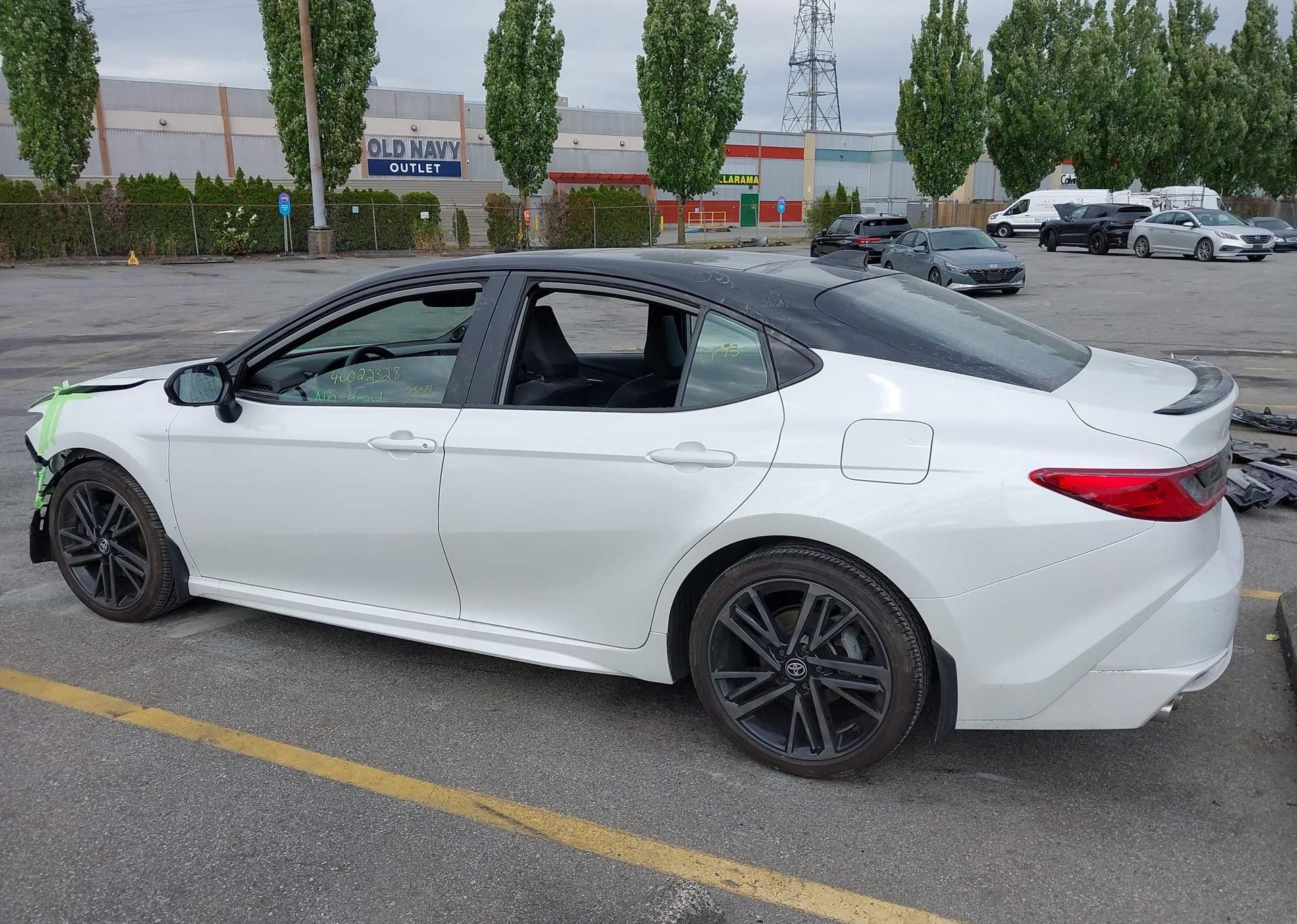 2025 TOYOTA CAMRY