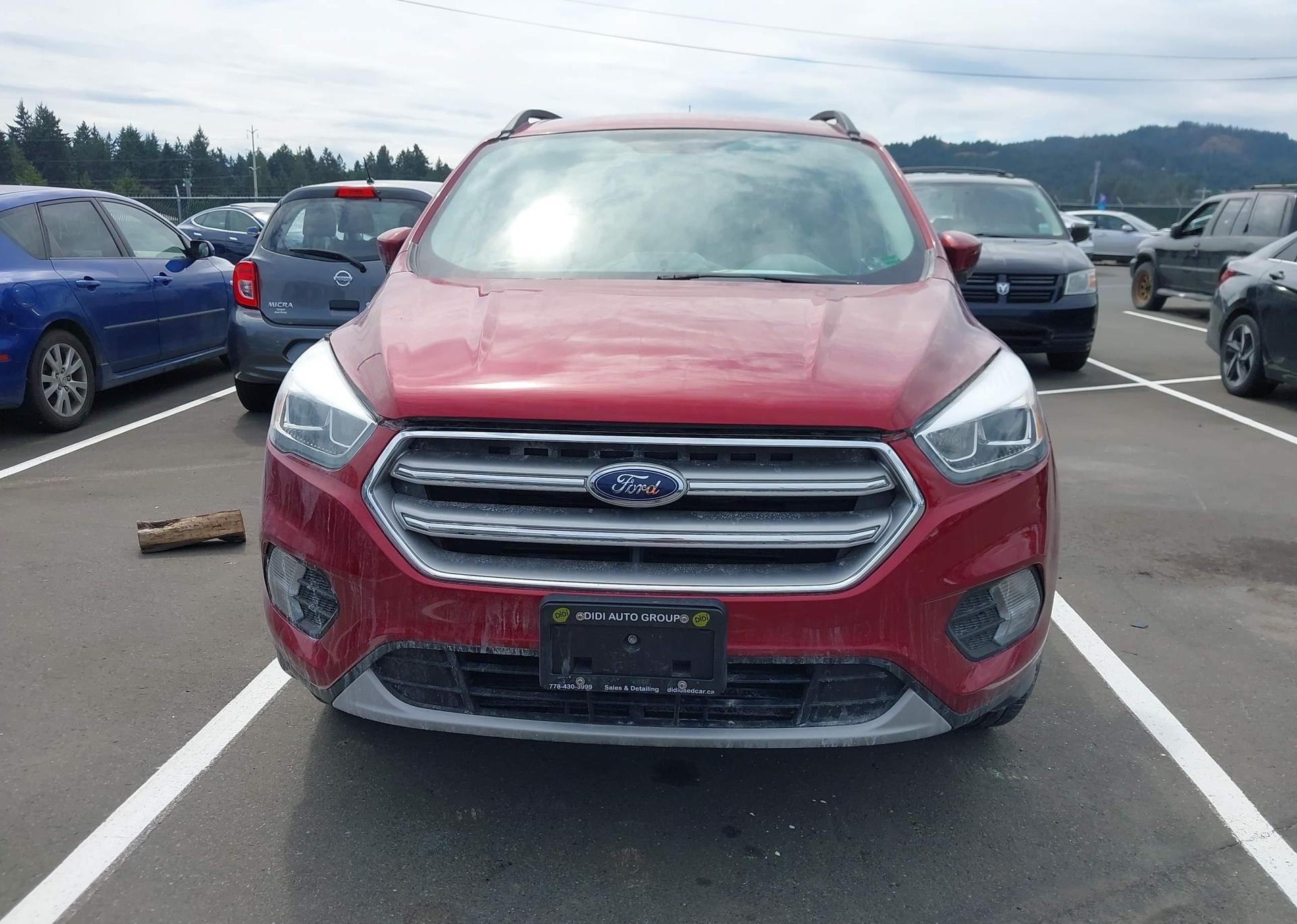 2017 FORD ESCAPE SE