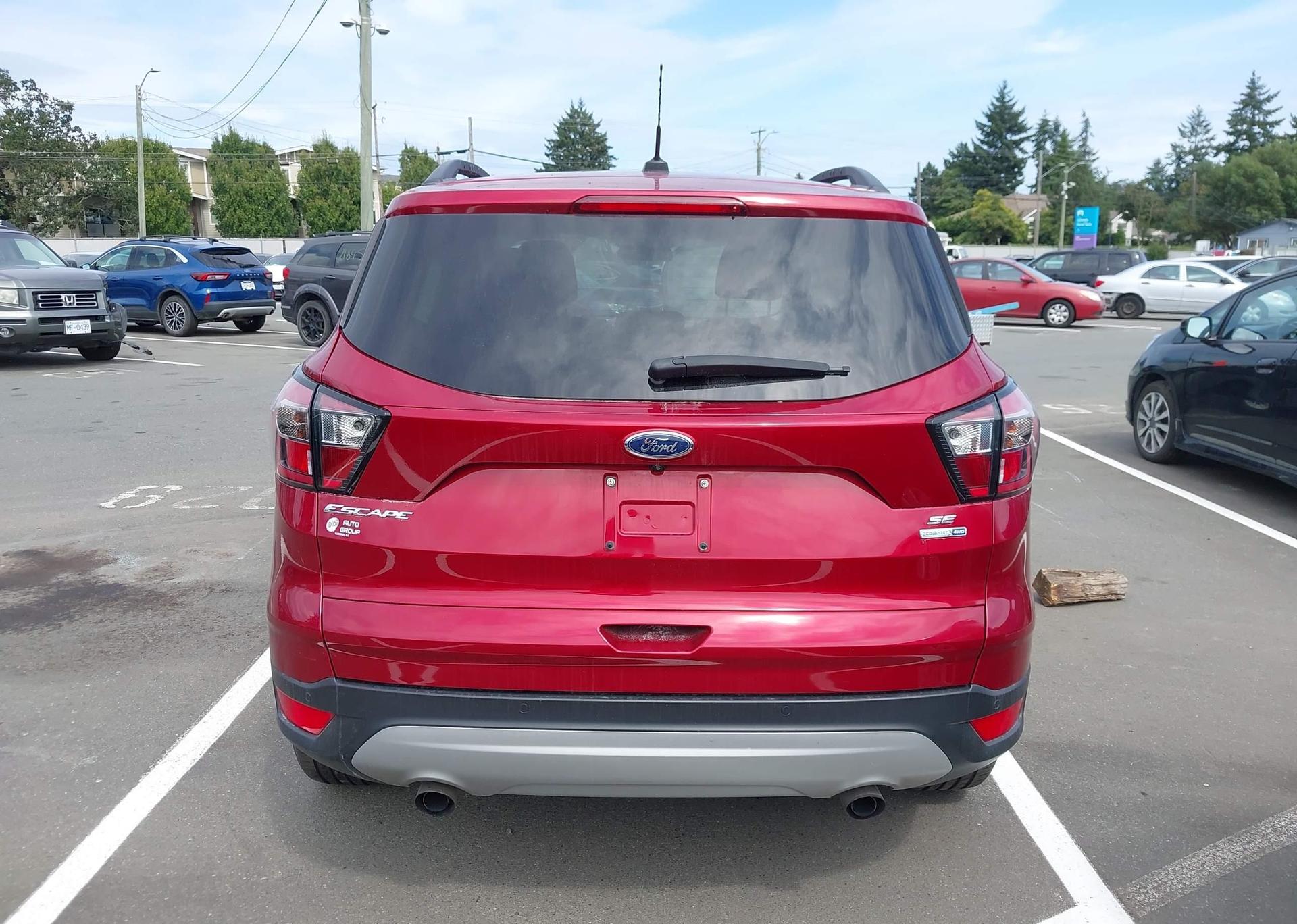 2017 FORD ESCAPE SE