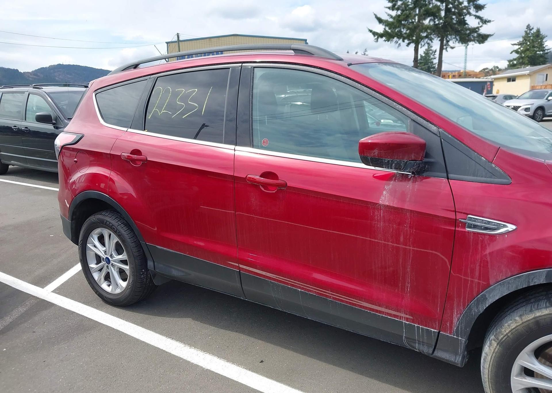 2017 FORD ESCAPE SE