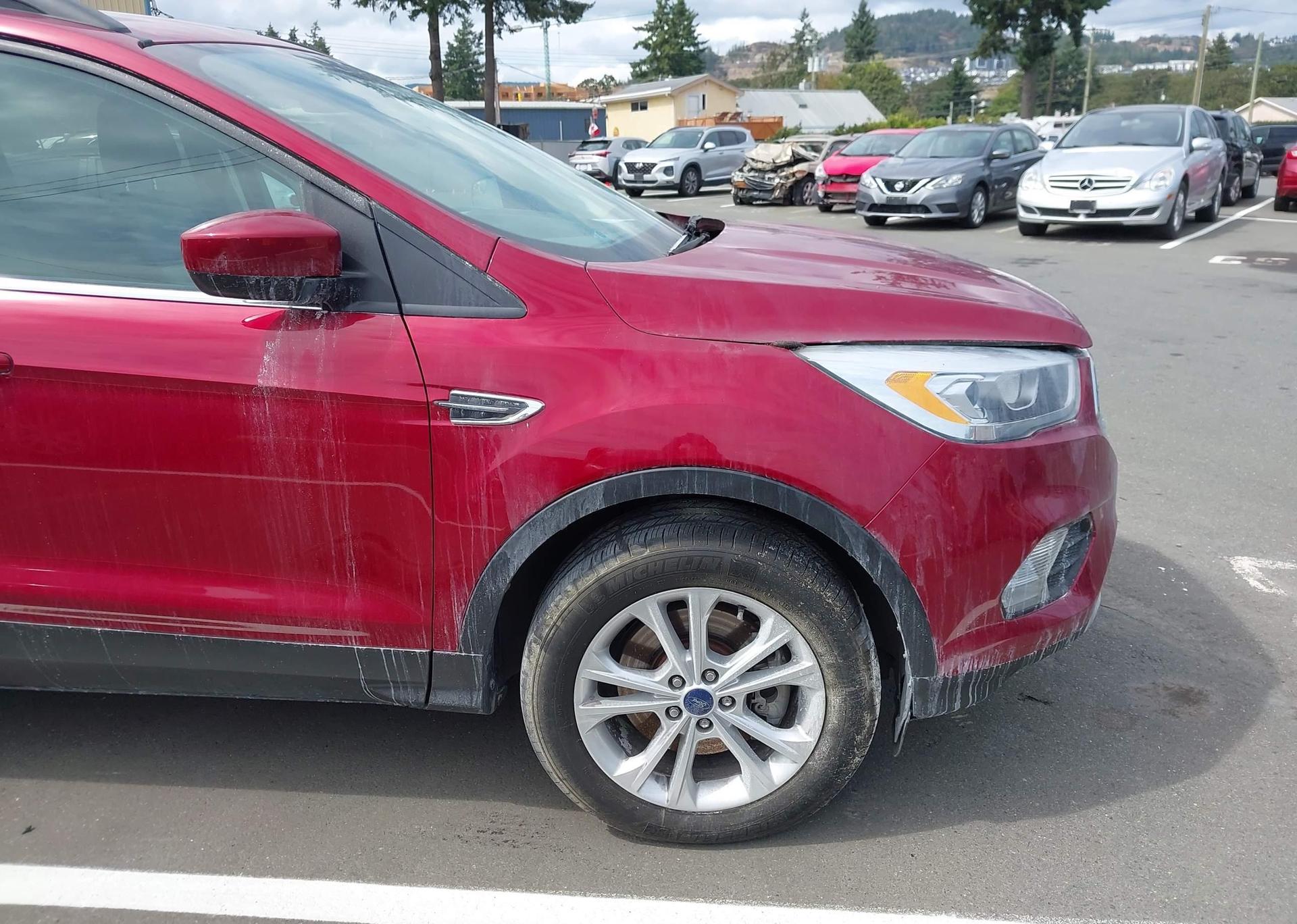 2017 FORD ESCAPE SE