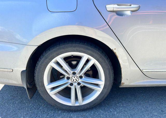 2013 VOLKSWAGEN PASSAT SEL