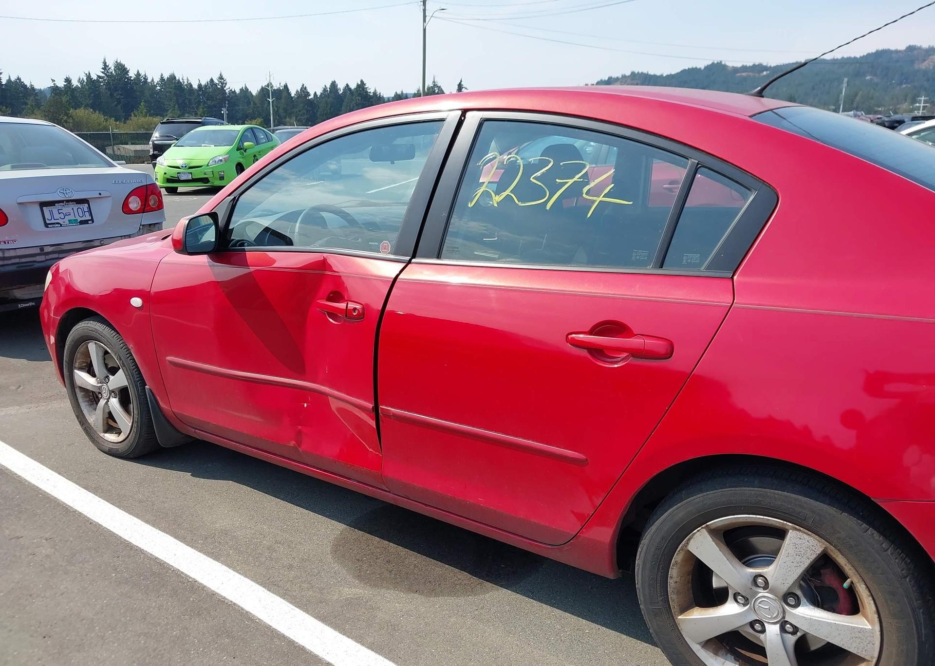 2005 MAZDA 3 S