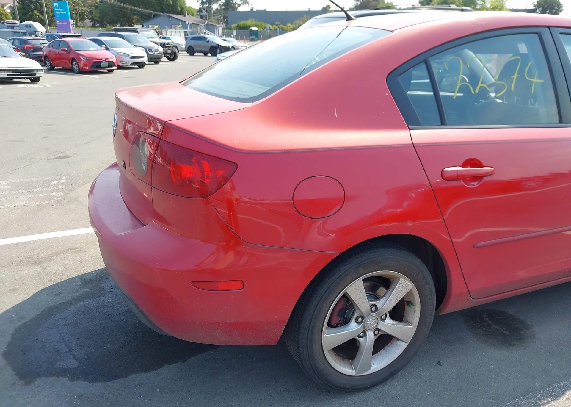 2005 MAZDA 3 S