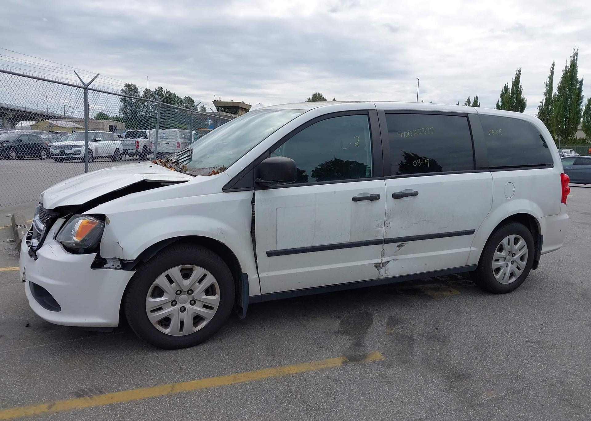 2015 DODGE GRAND CARAVAN SE