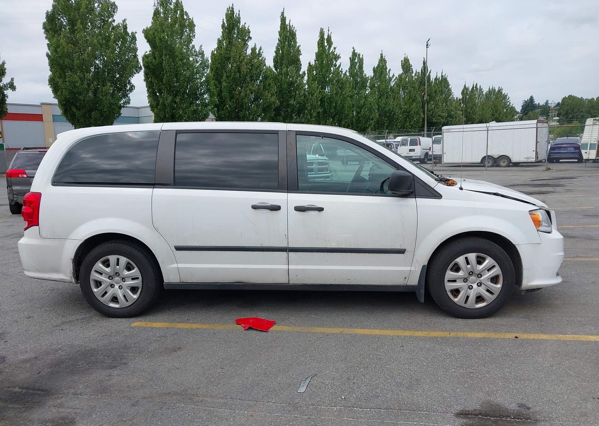 2015 DODGE GRAND CARAVAN SE