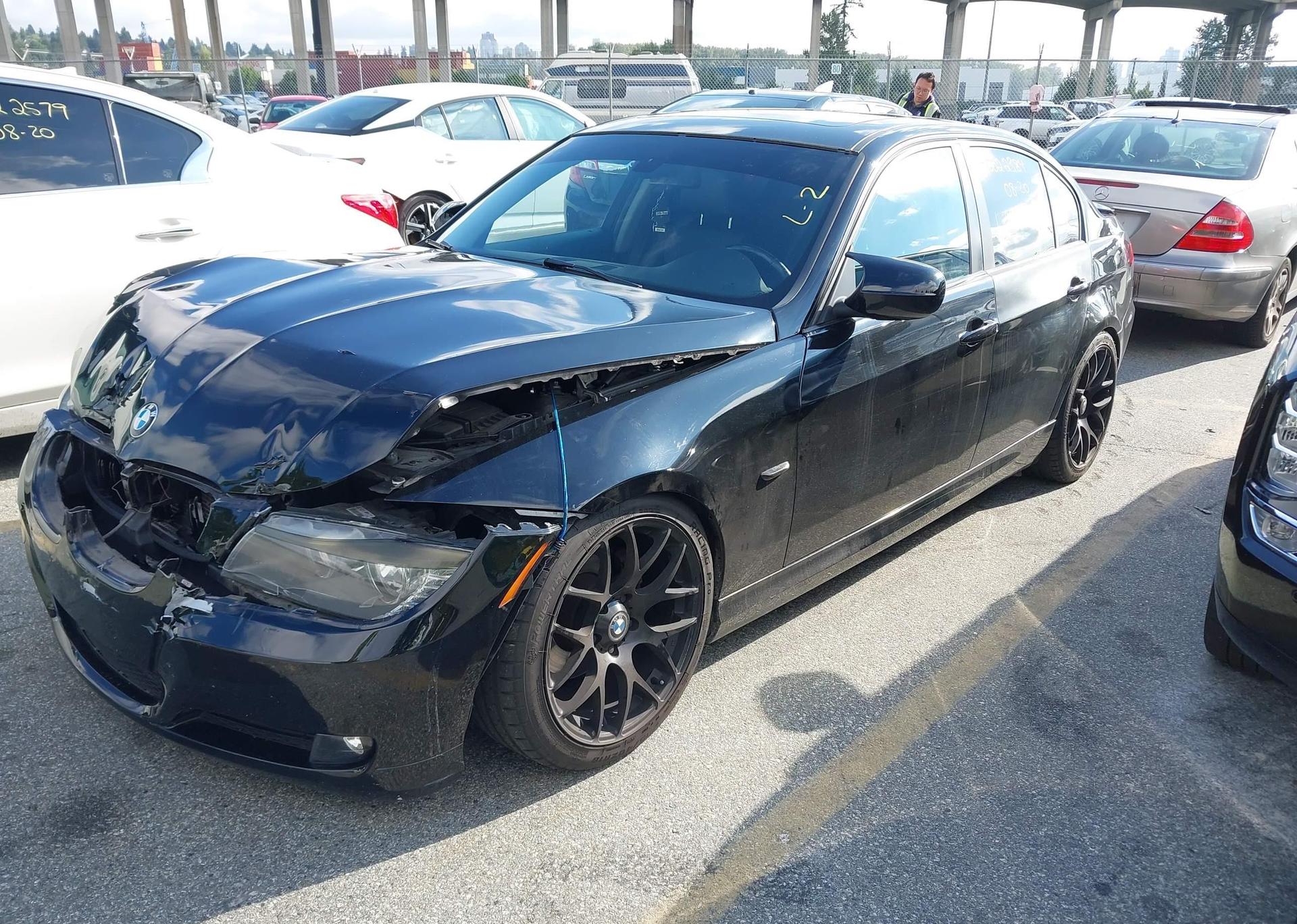 2011 BMW 323I