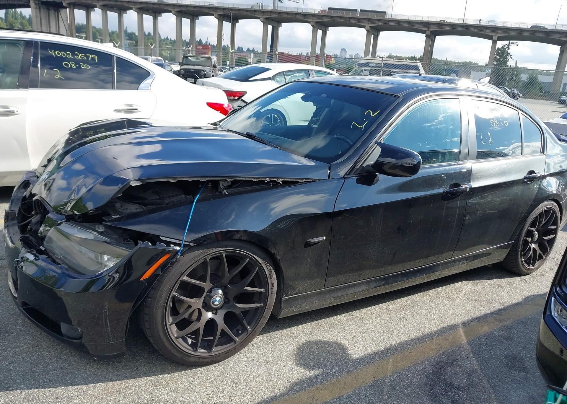 2011 BMW 323I