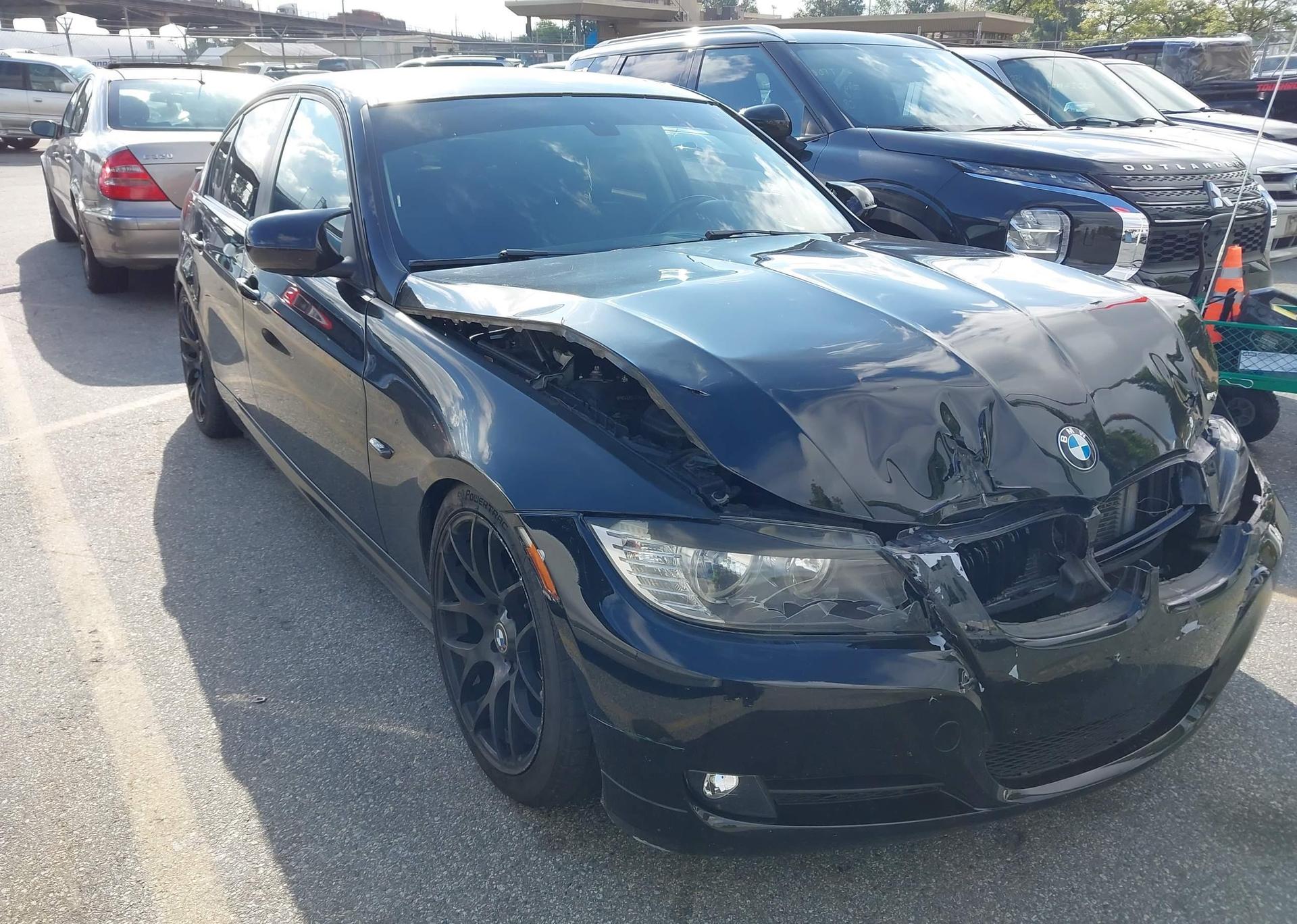 2011 BMW 323I