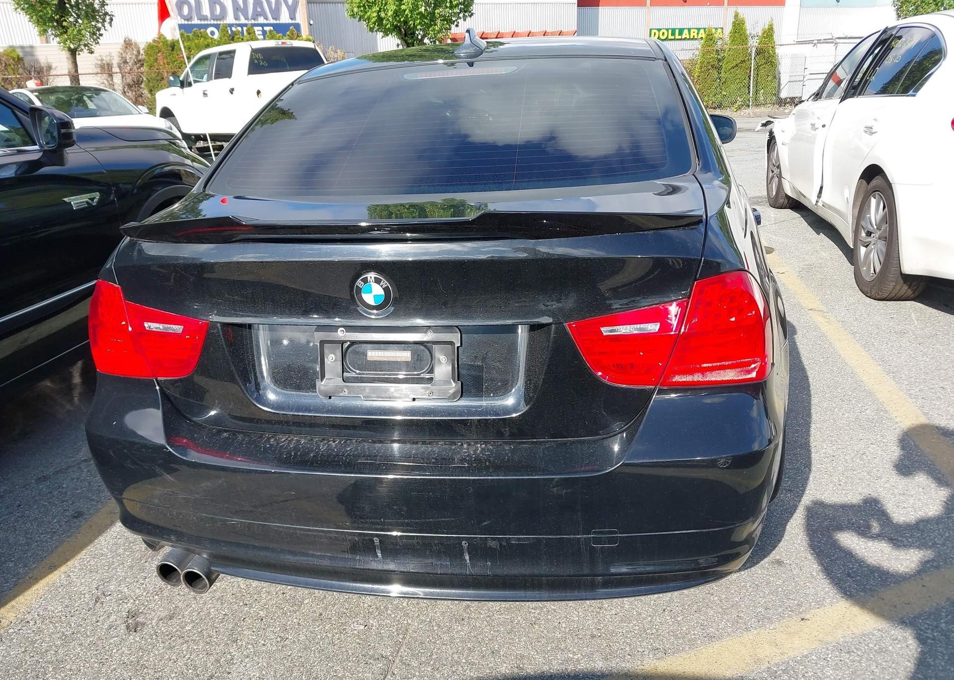 2011 BMW 323I