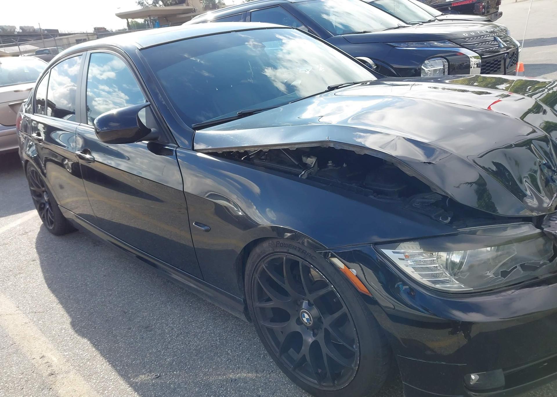 2011 BMW 323I