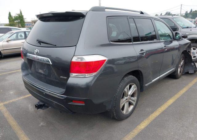 2011 TOYOTA HIGHLANDER SE