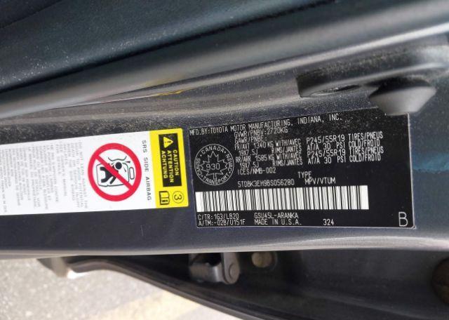 2011 TOYOTA HIGHLANDER SE