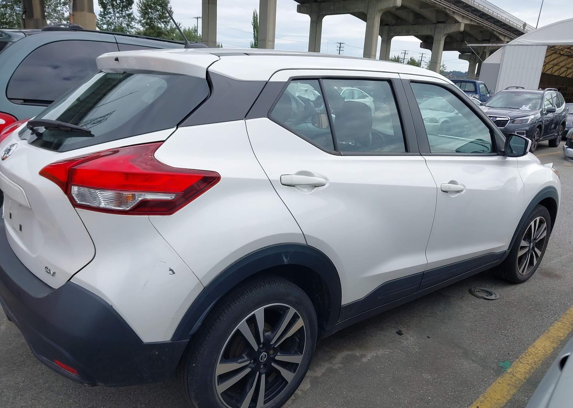 2019 NISSAN KICKS S