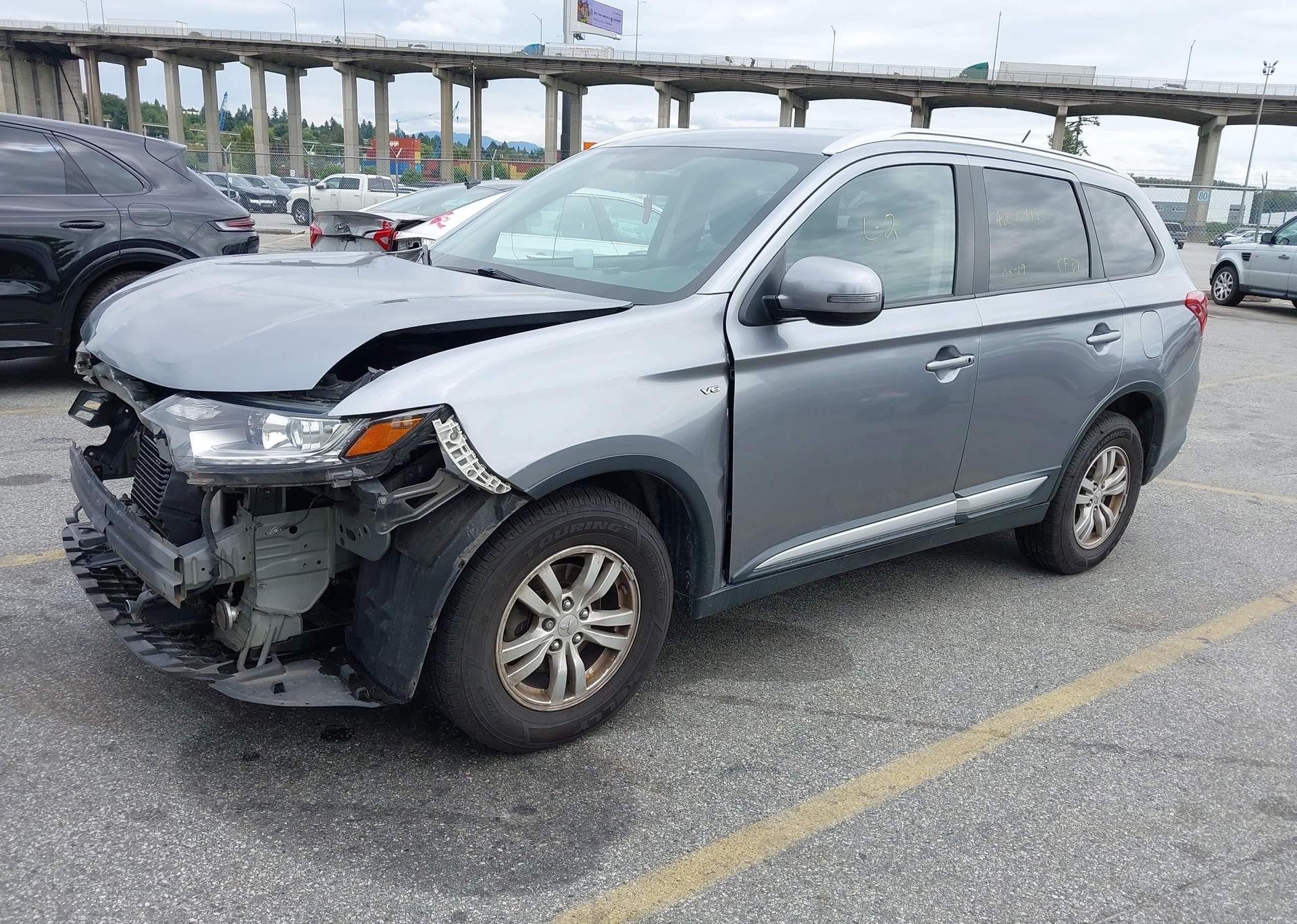 2016 MITSUBISHI OUTLANDER SE
