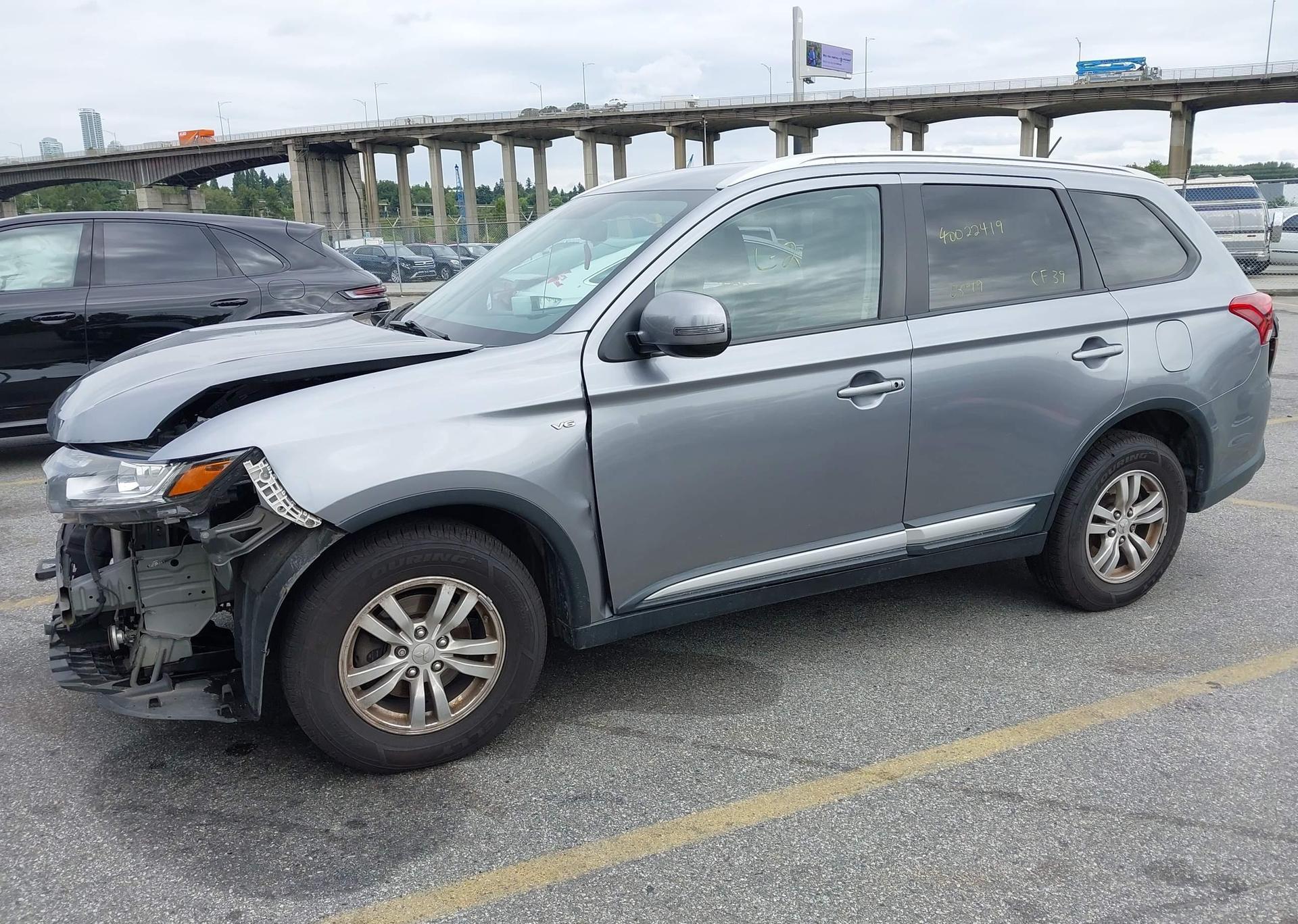 2016 MITSUBISHI OUTLANDER SE