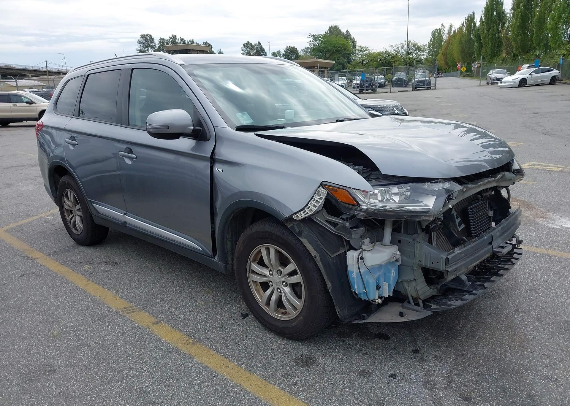 2016 MITSUBISHI OUTLANDER SE