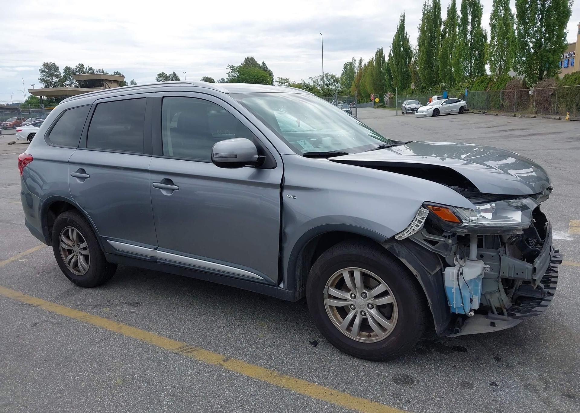 2016 MITSUBISHI OUTLANDER SE