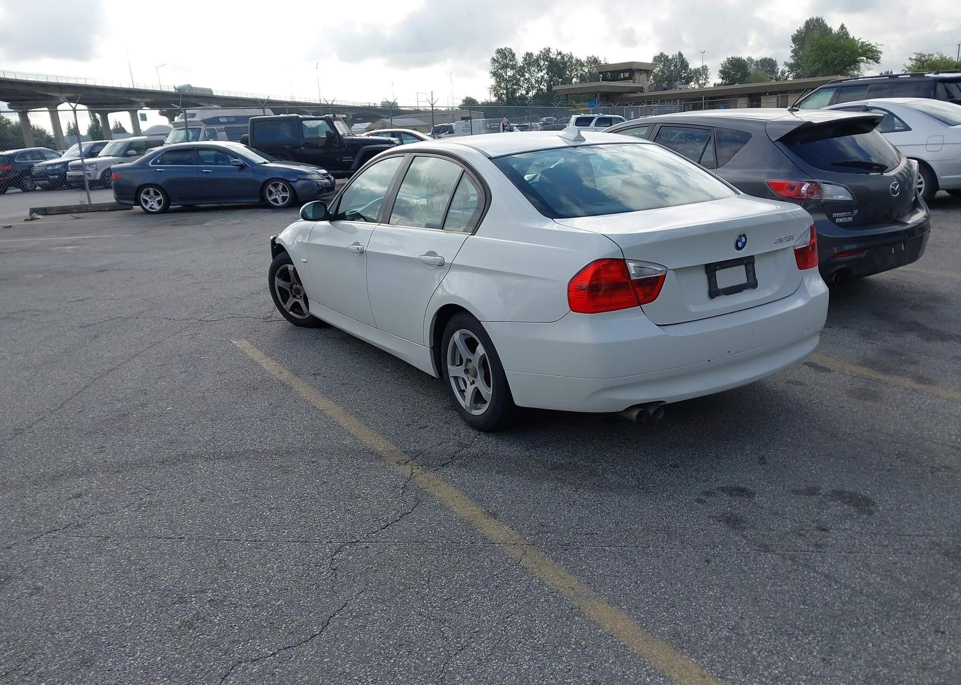 2007 BMW 323I