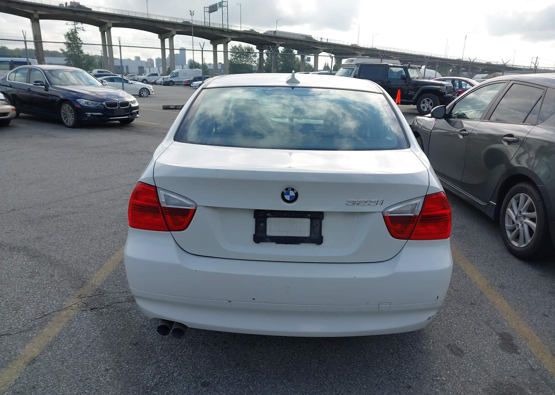 2007 BMW 323I