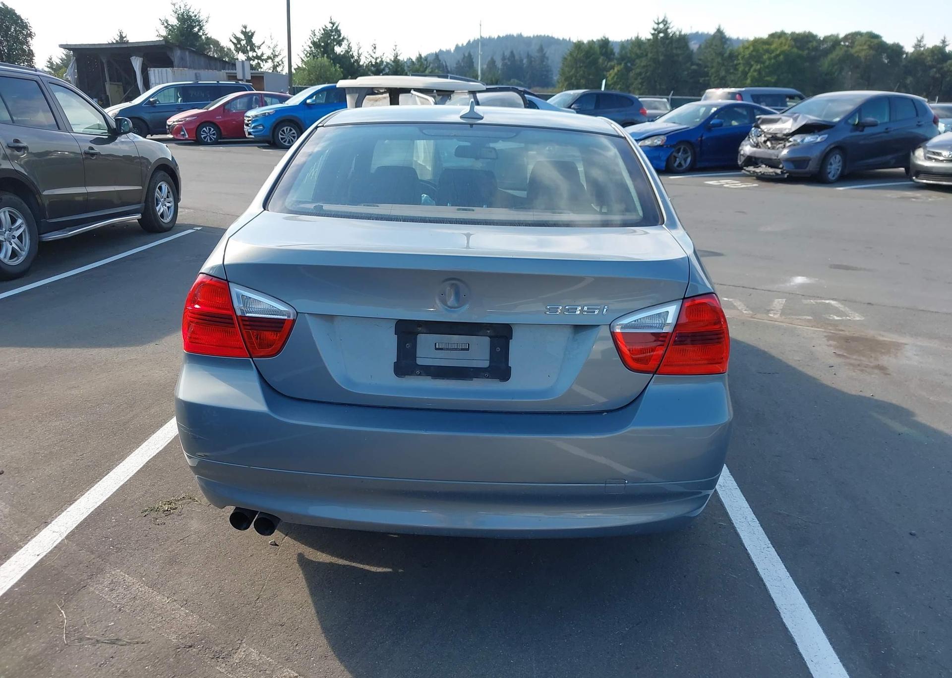 2006 BMW 325I