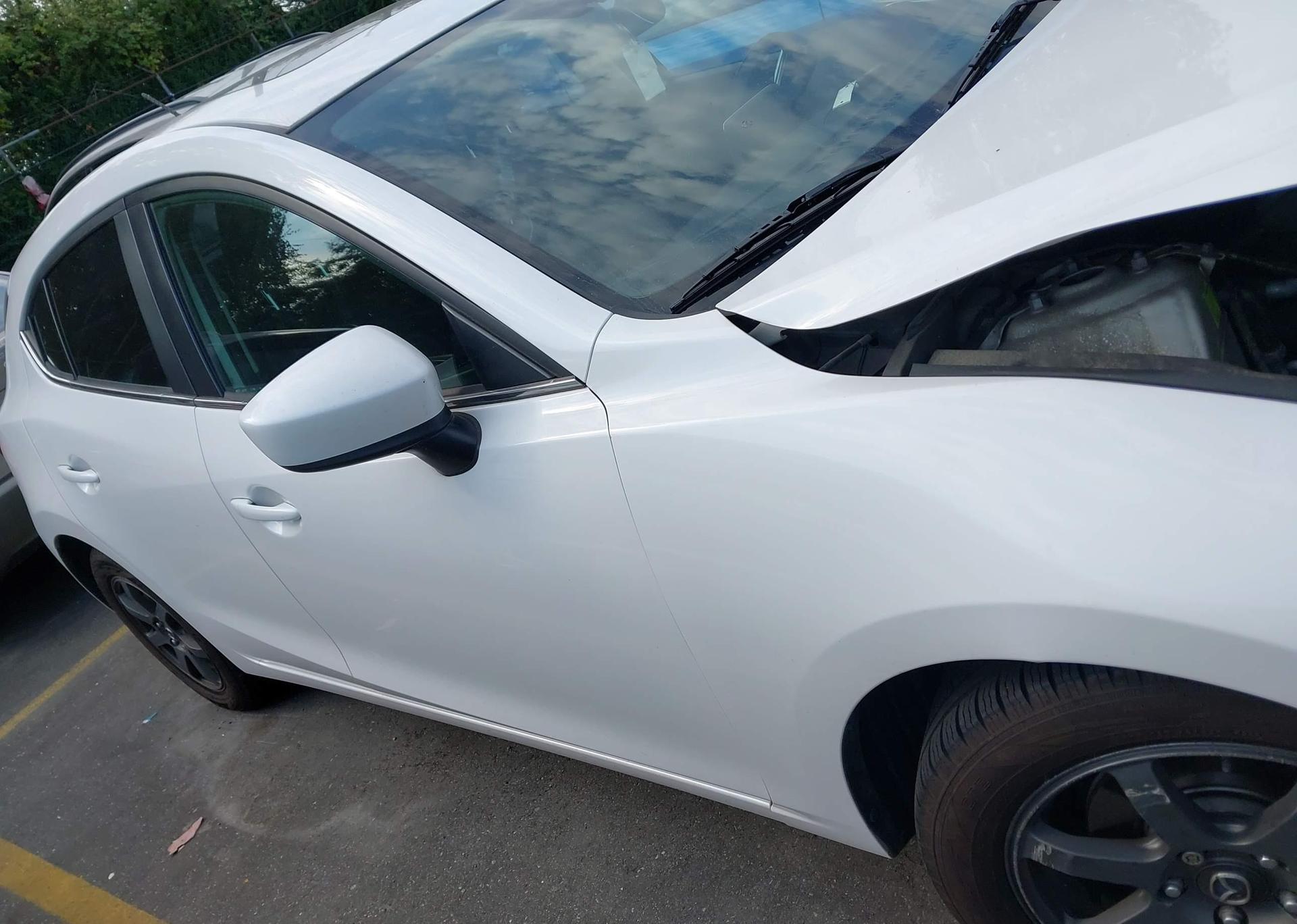 2015 MAZDA 3 TOURING