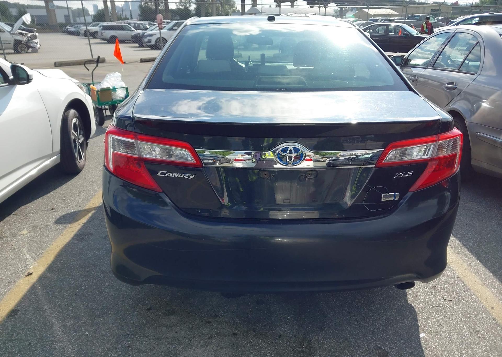 2012 TOYOTA CAMRY